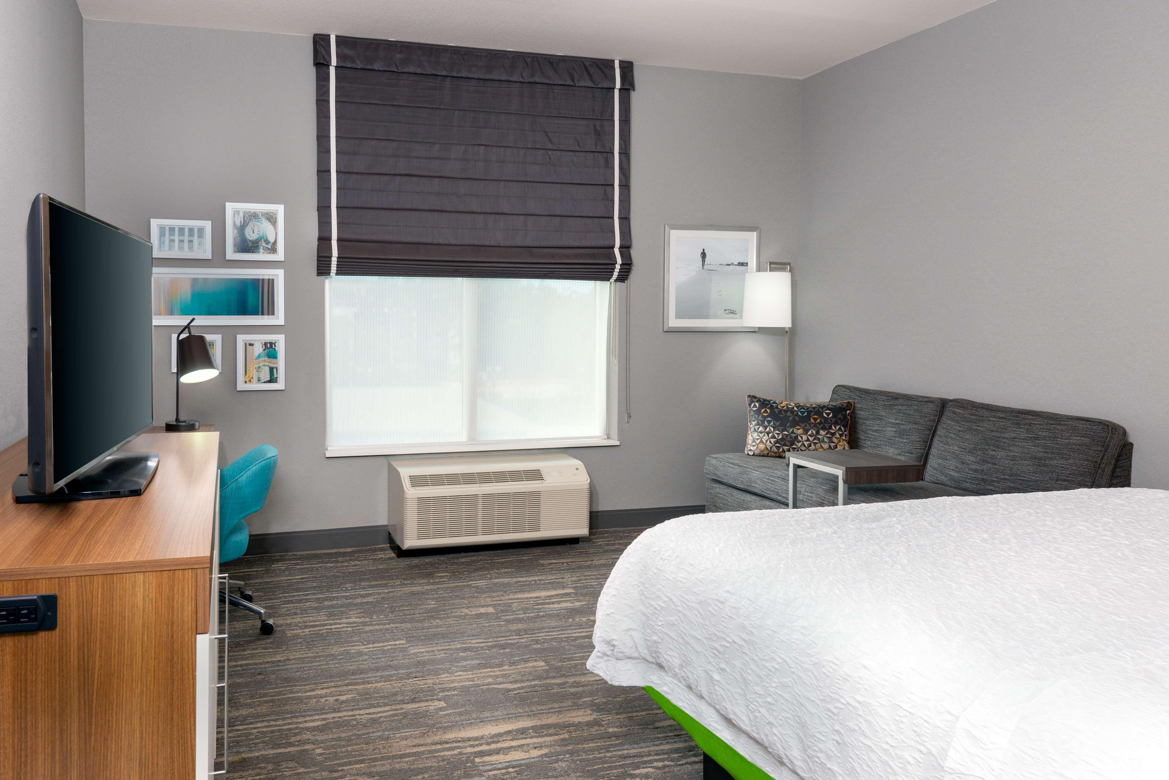 Room King Bed Non Smoking