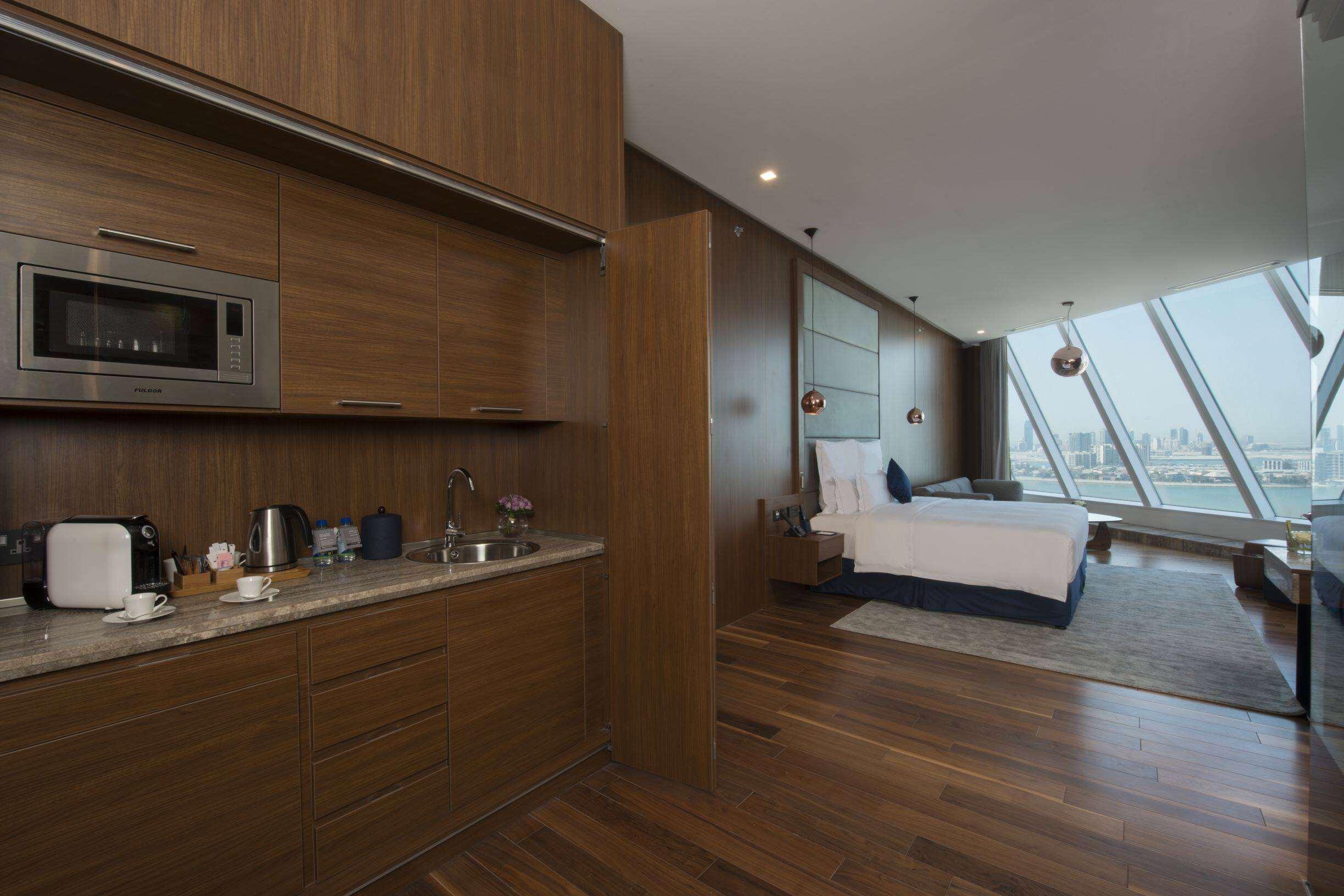 Junior Suite Club King Bed