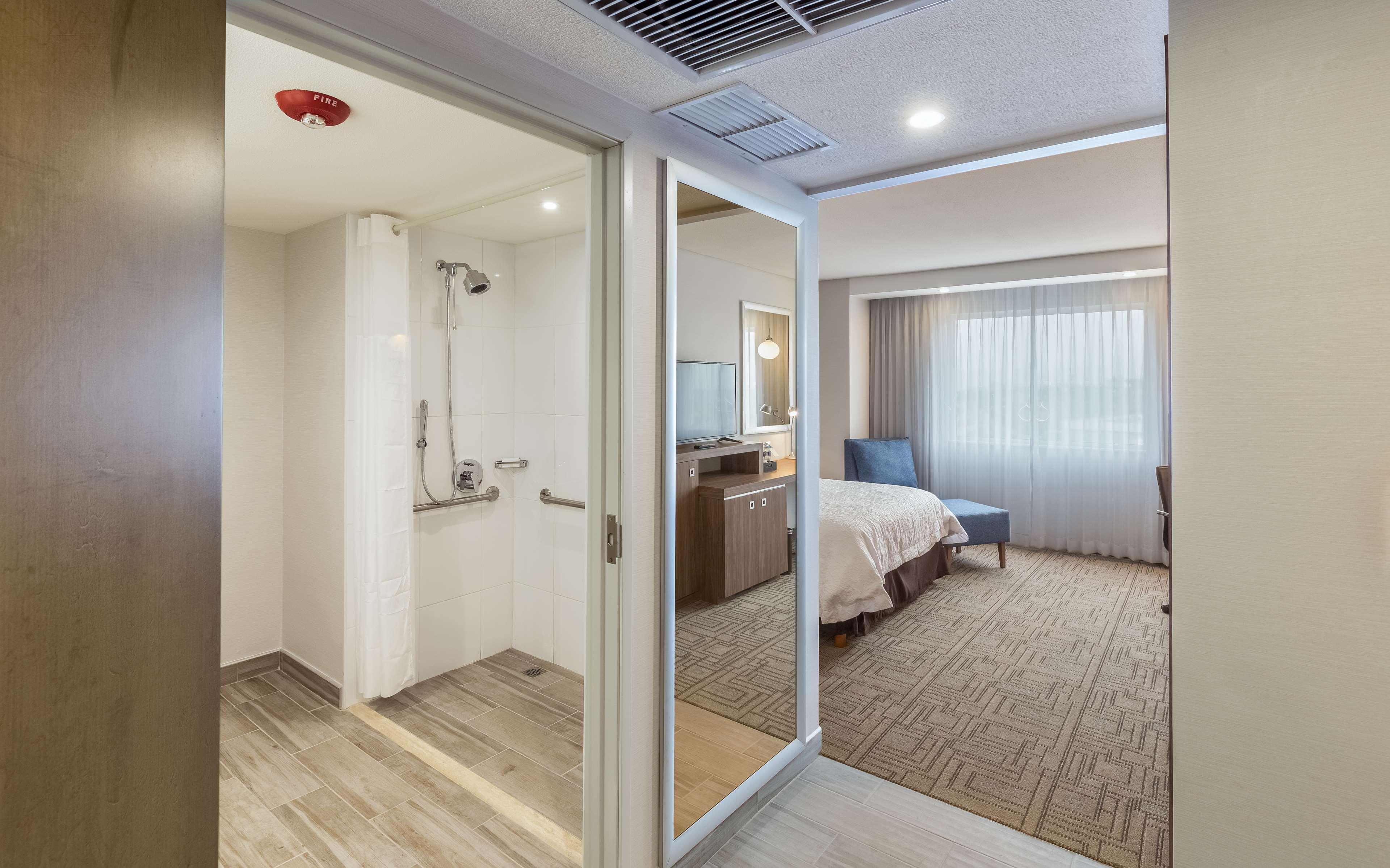 Double Queen Bed Non Smoking