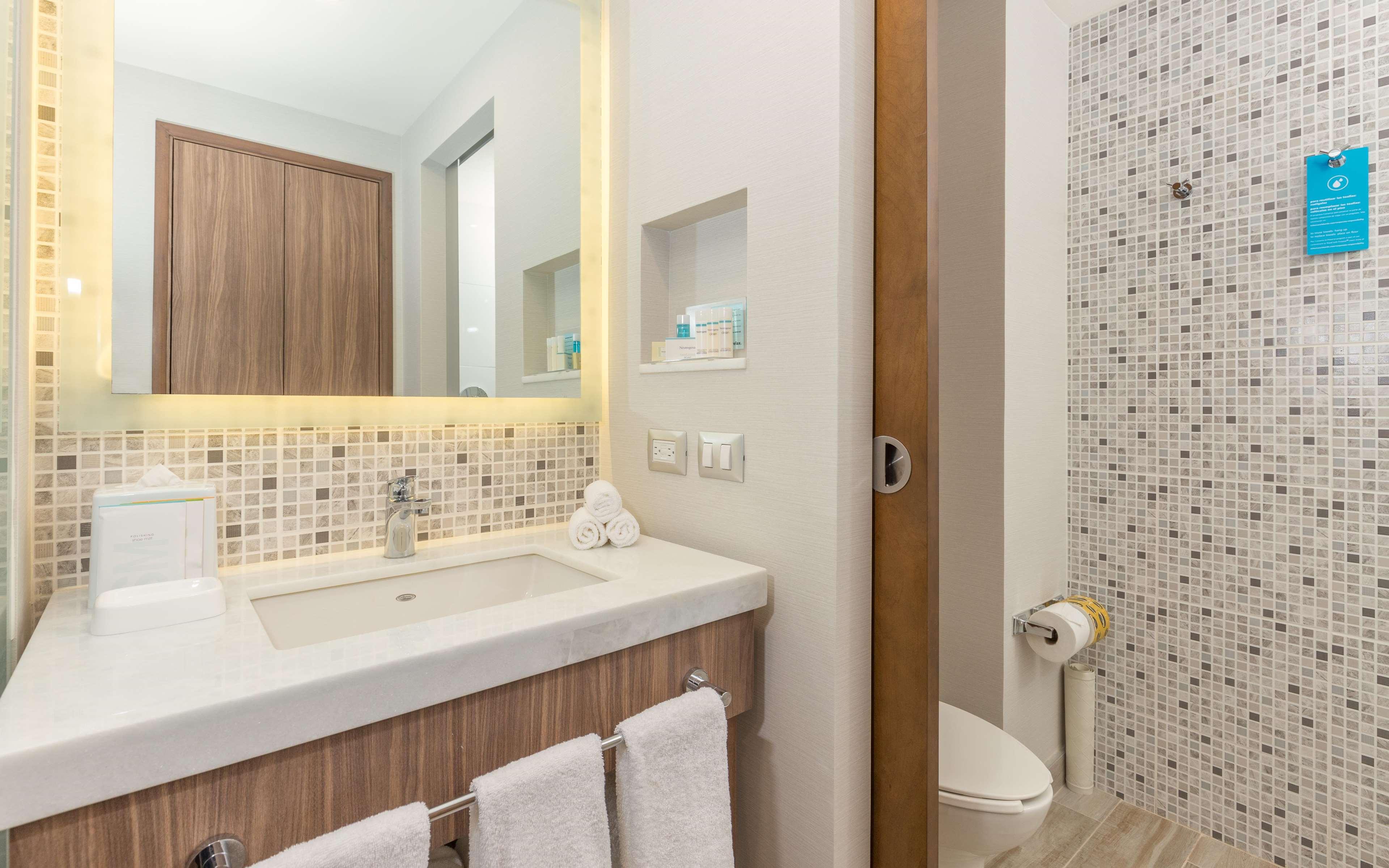 Double King Bed Non Smoking