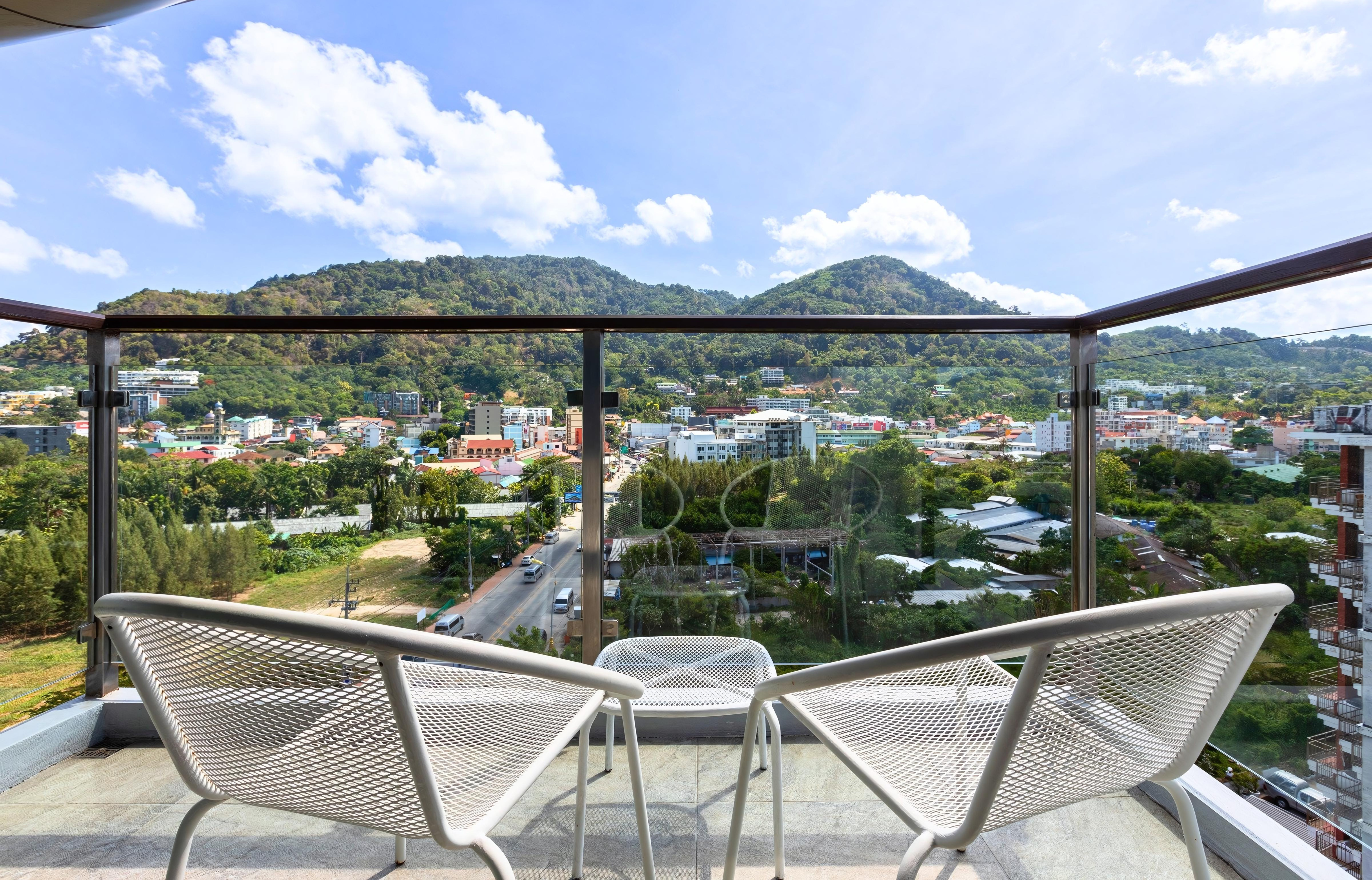 Double Deluxe King Bed