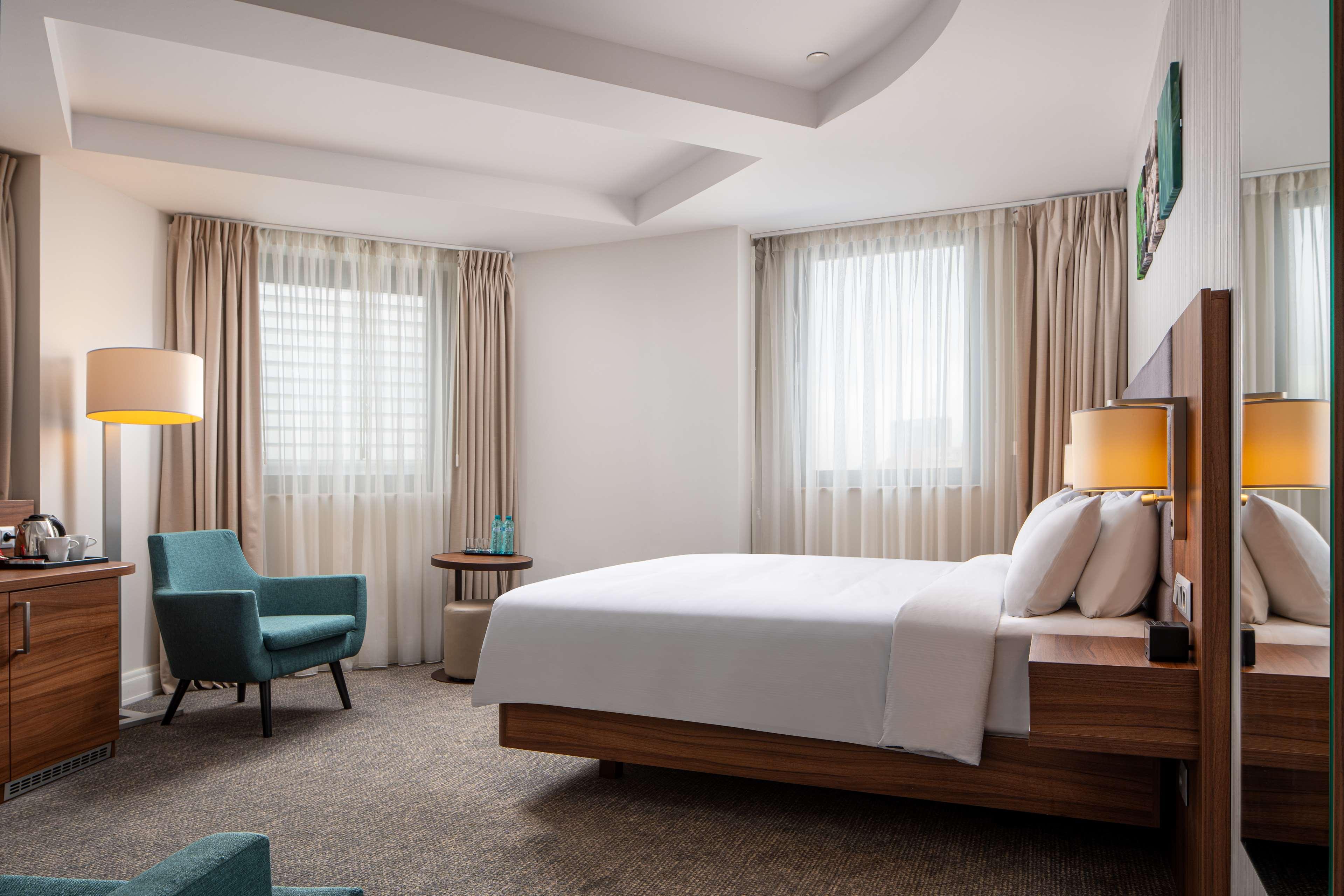 Junior Suite King Size Bed