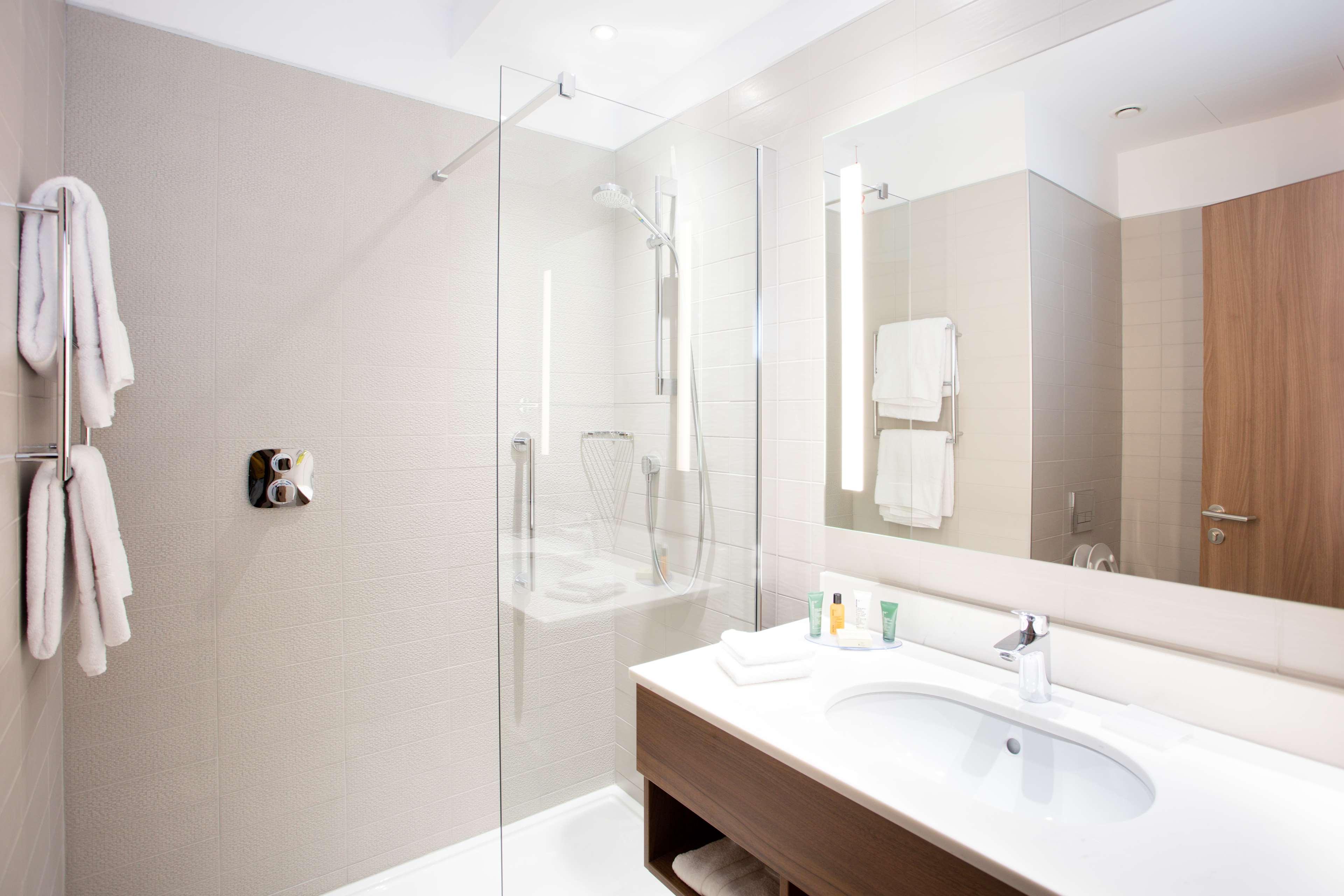 Double Queen Size Bed