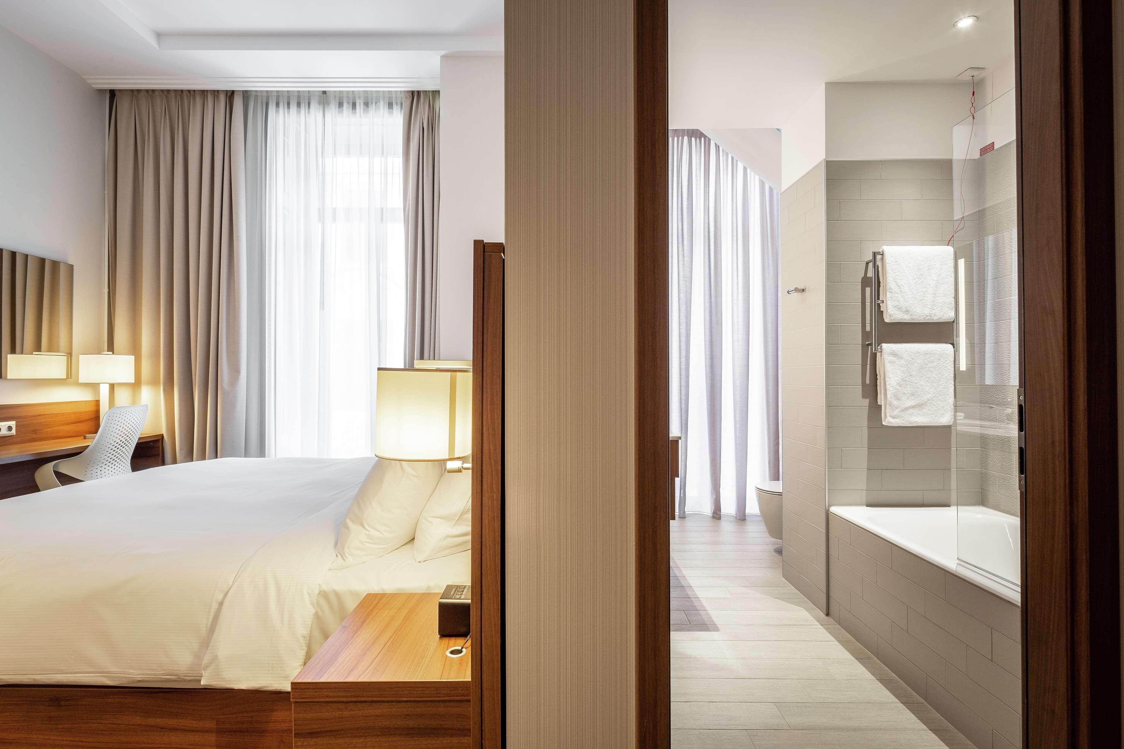 Suite King Bed One Bedroom 