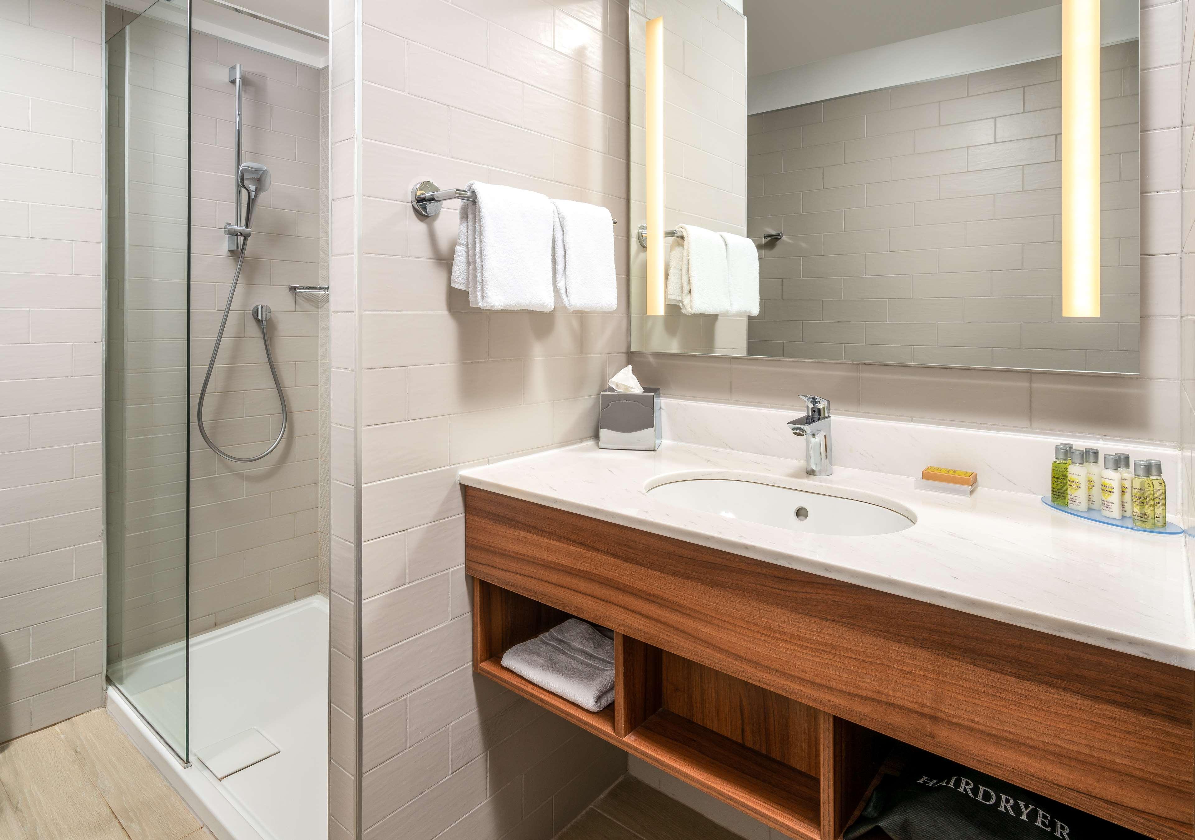 Junior Suite King Size Bed