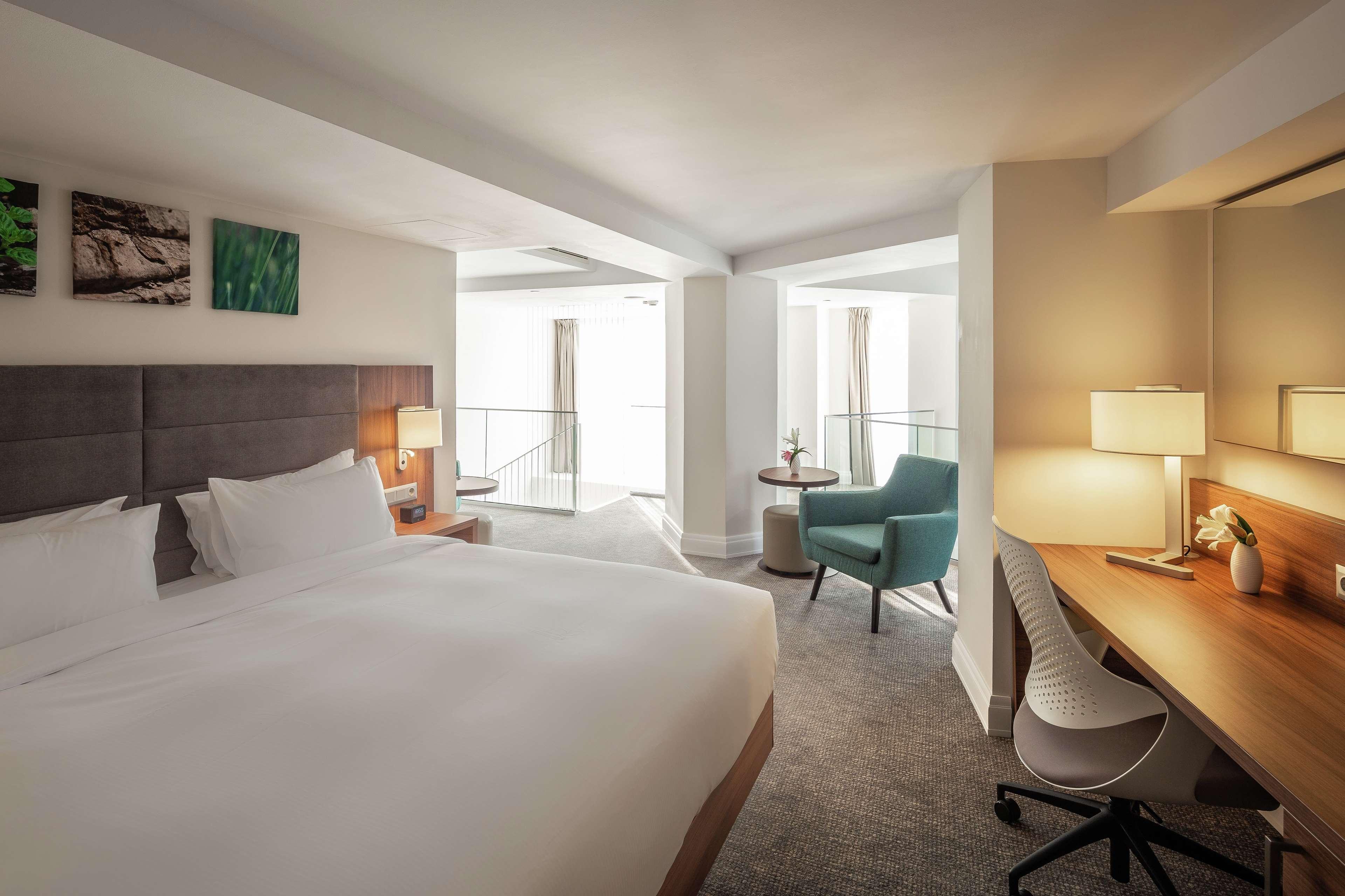 Suite King Bed One Bedroom 