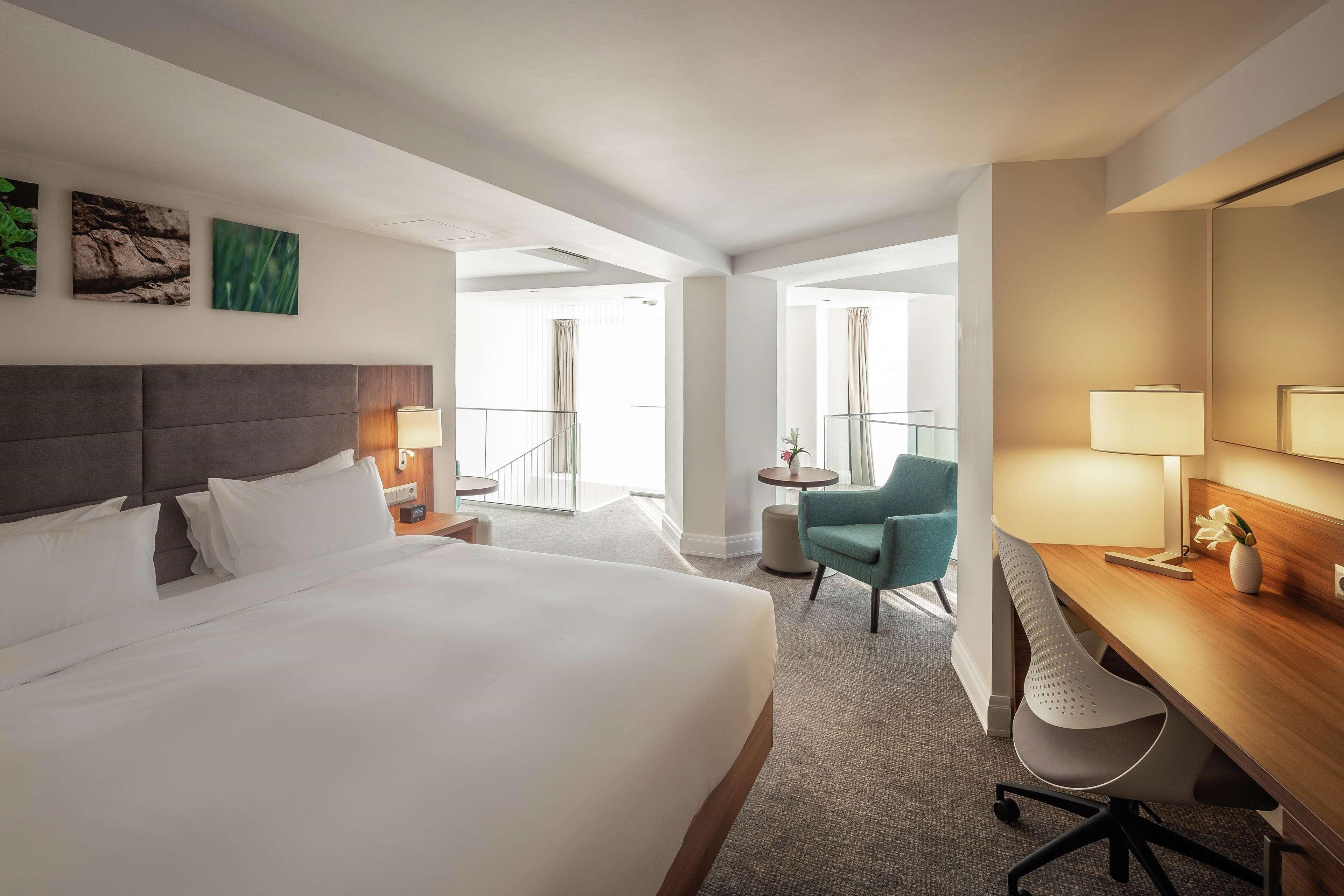 Suite King Bed One Bedroom 