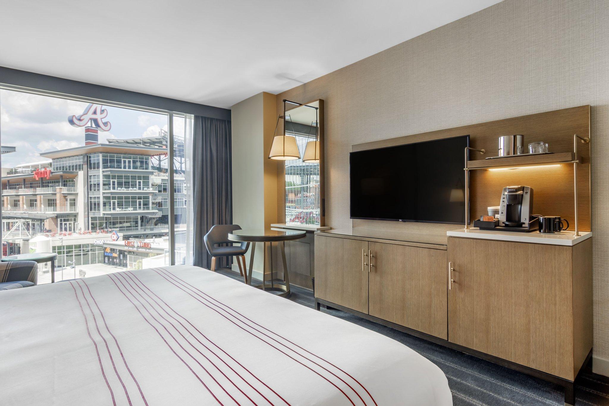 Double Deluxe King Bed