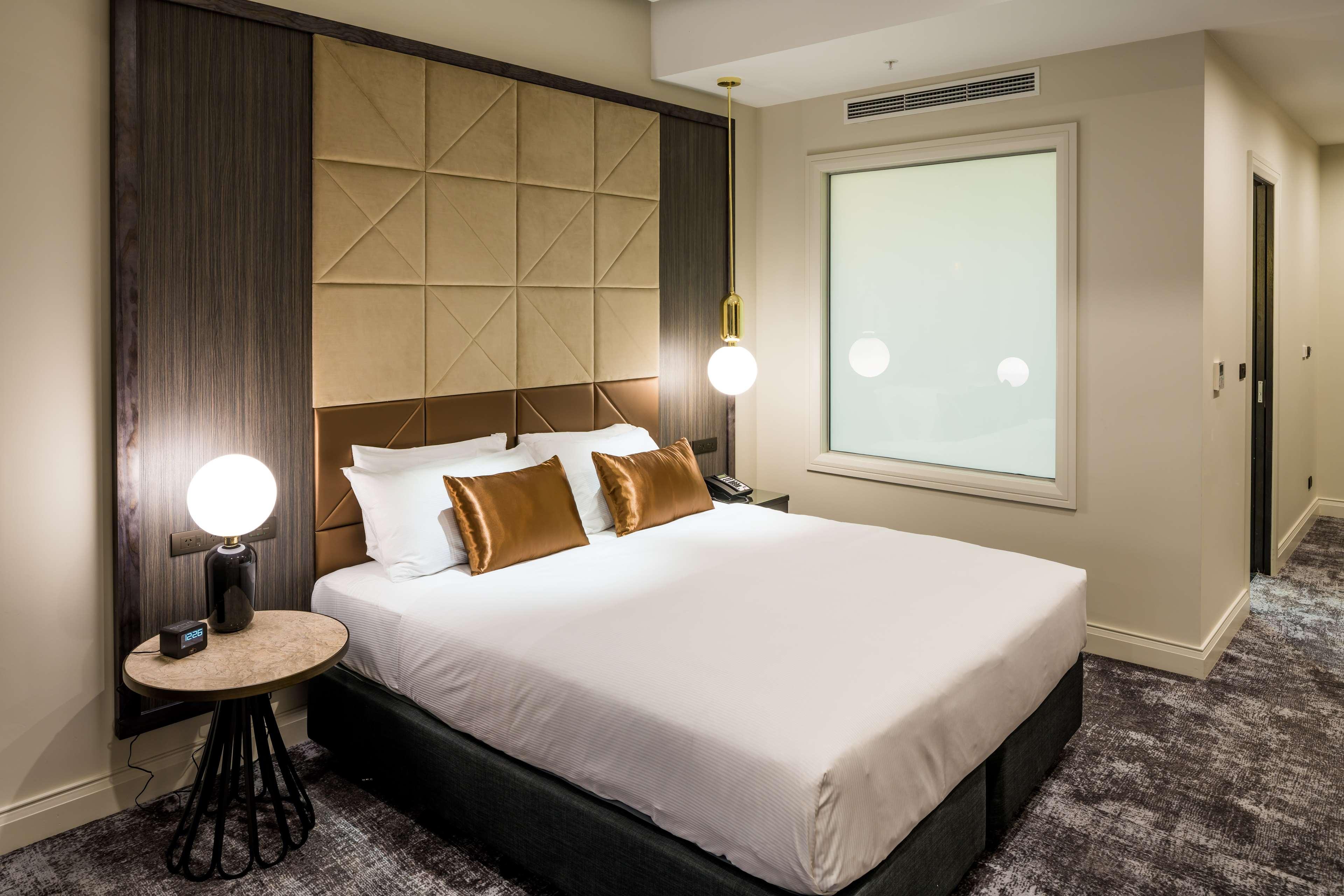 Double Guest Room King Bed