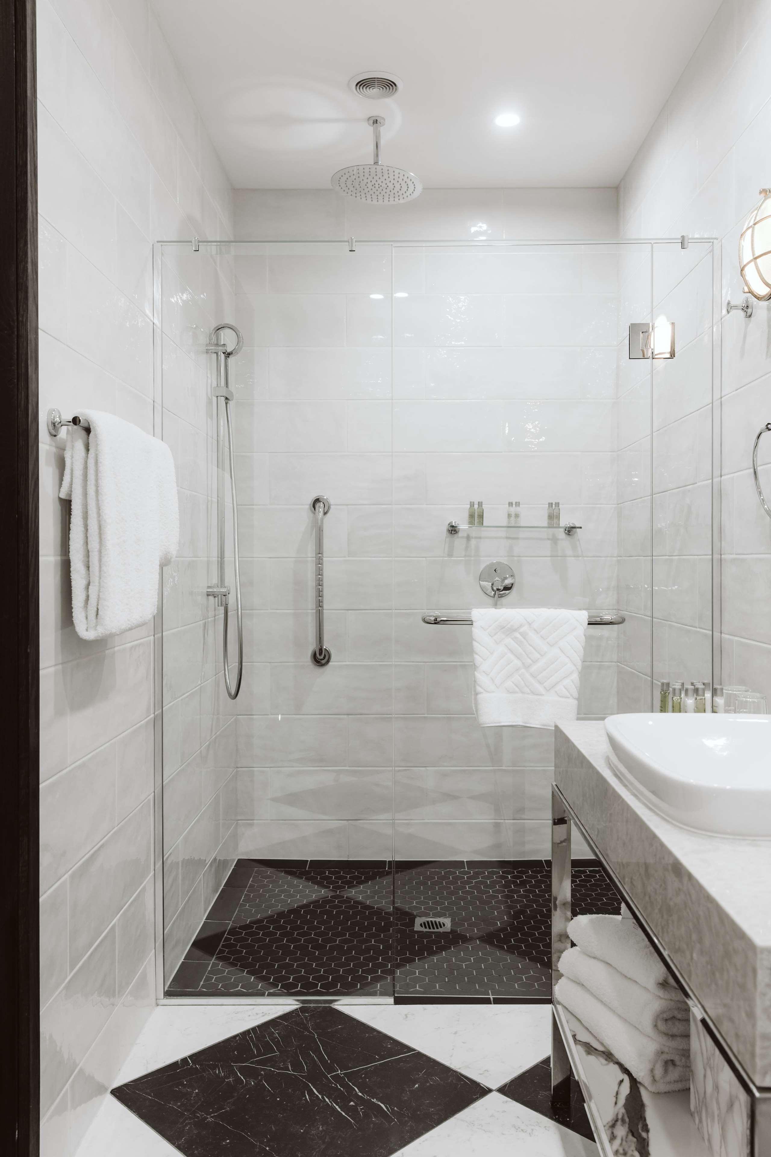 Double Deluxe Two Queen Beds