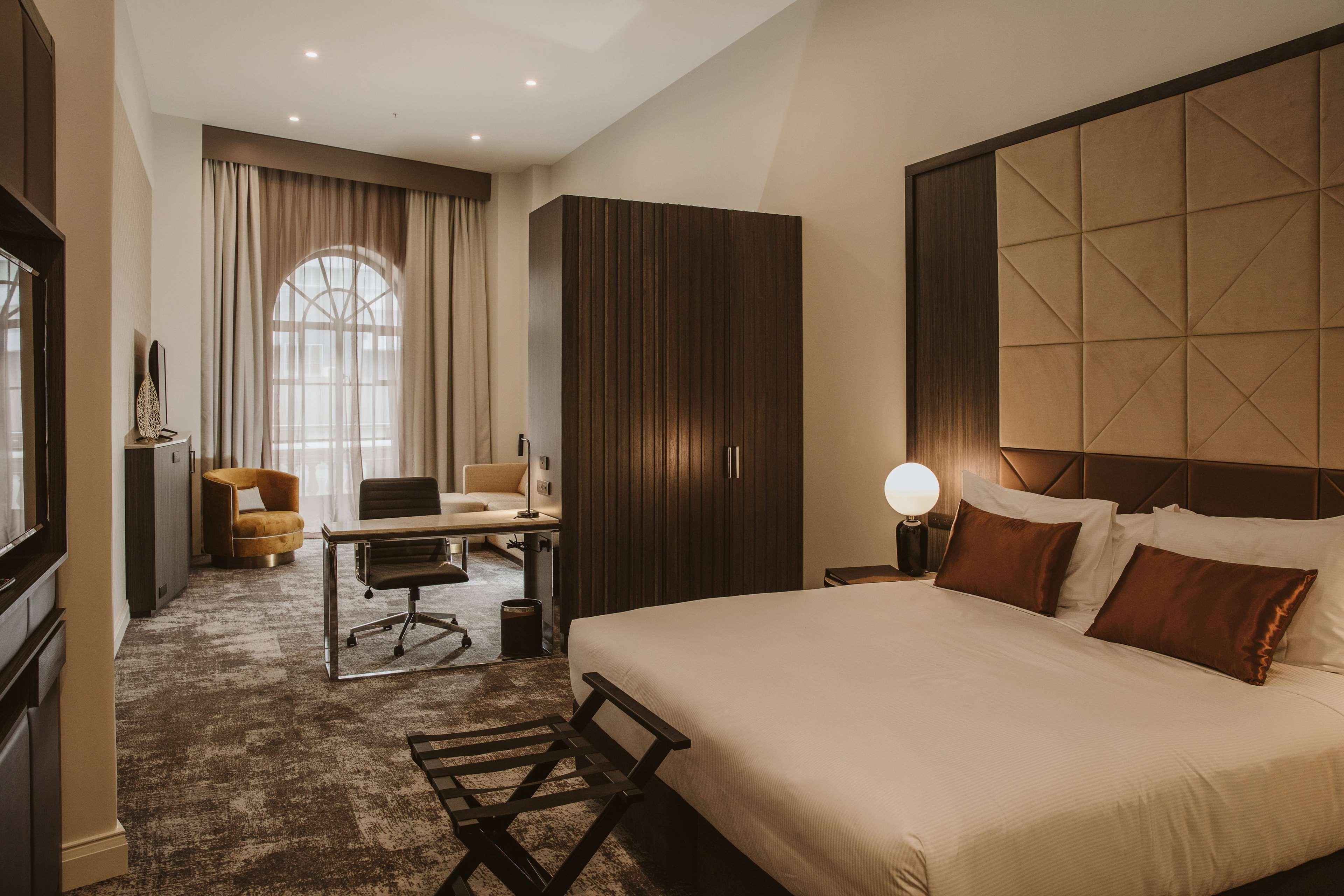 Junior Suite King Bed One Bedroom 