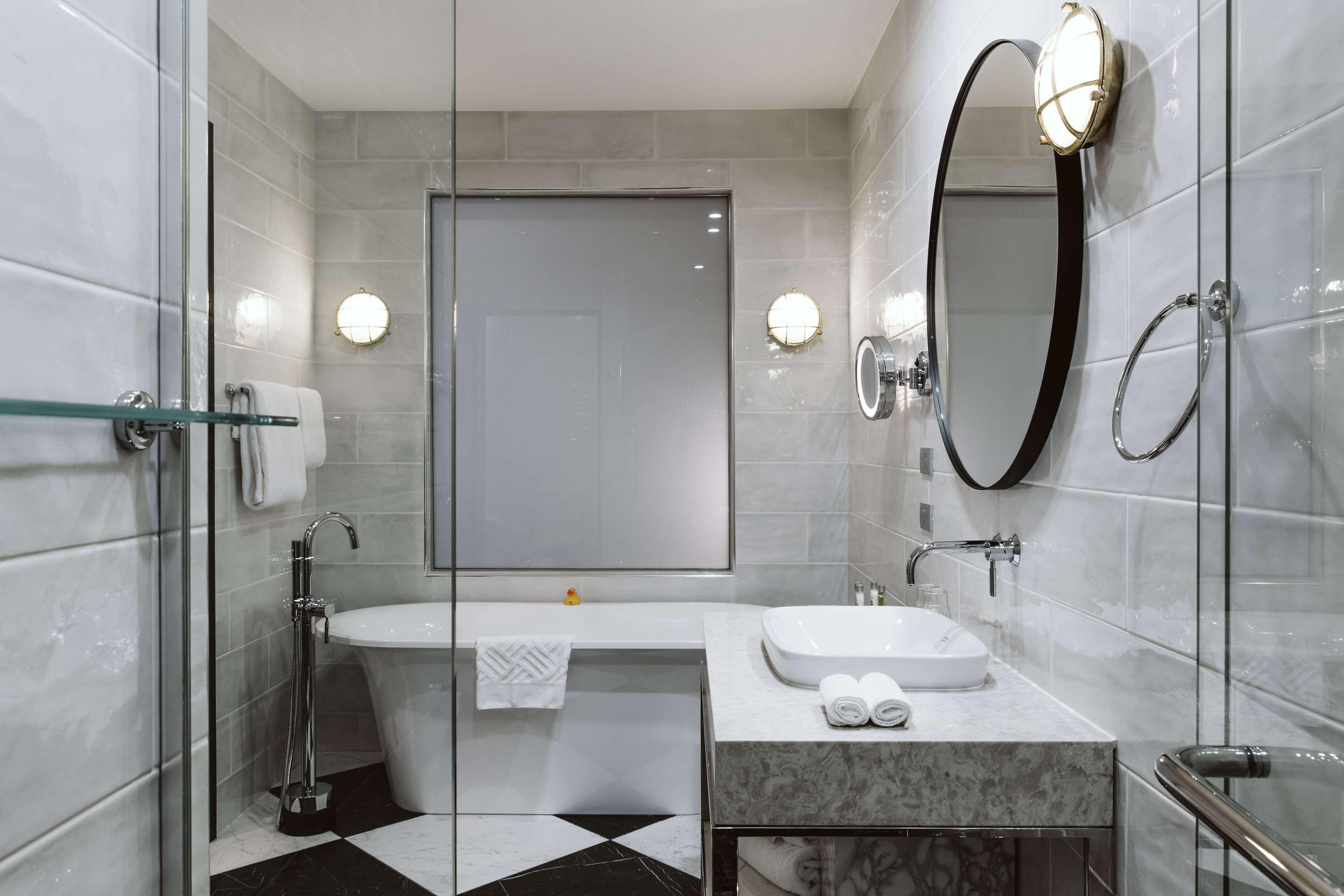 Junior Suite King Bed One Bedroom 