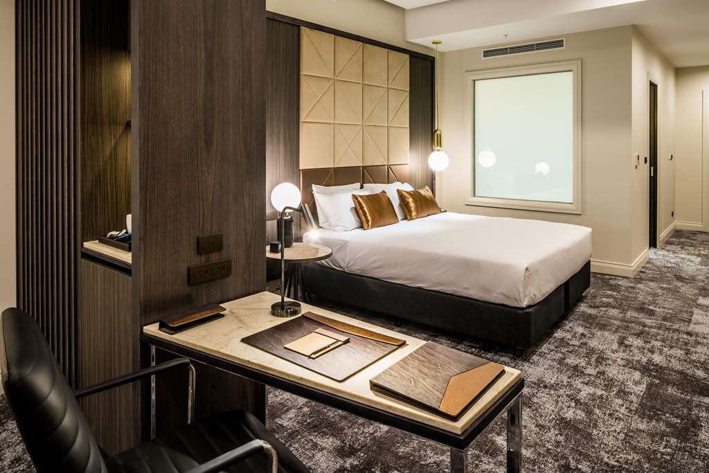 Junior Suite King Size Bed