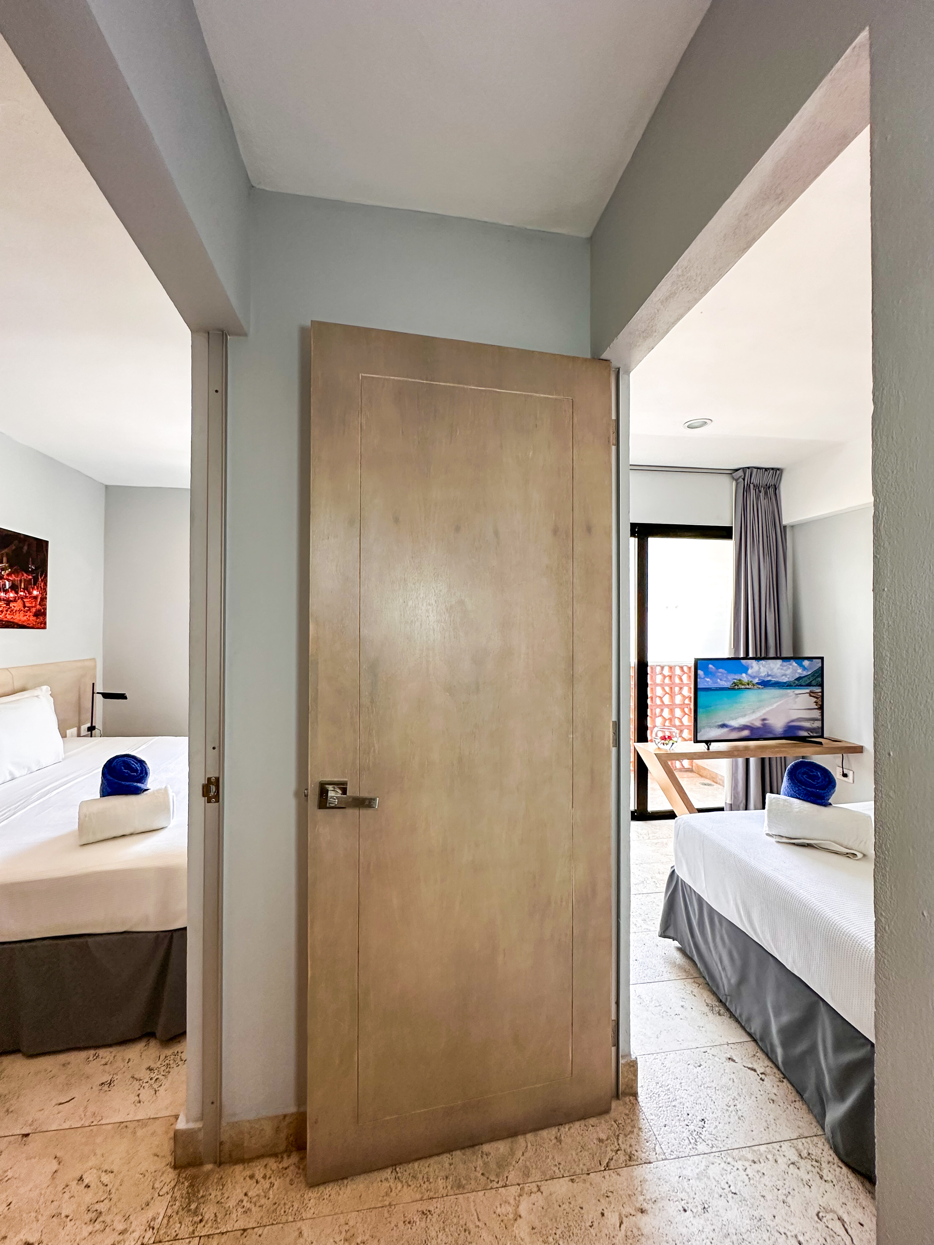 Suite Deluxe with Air Conditioning