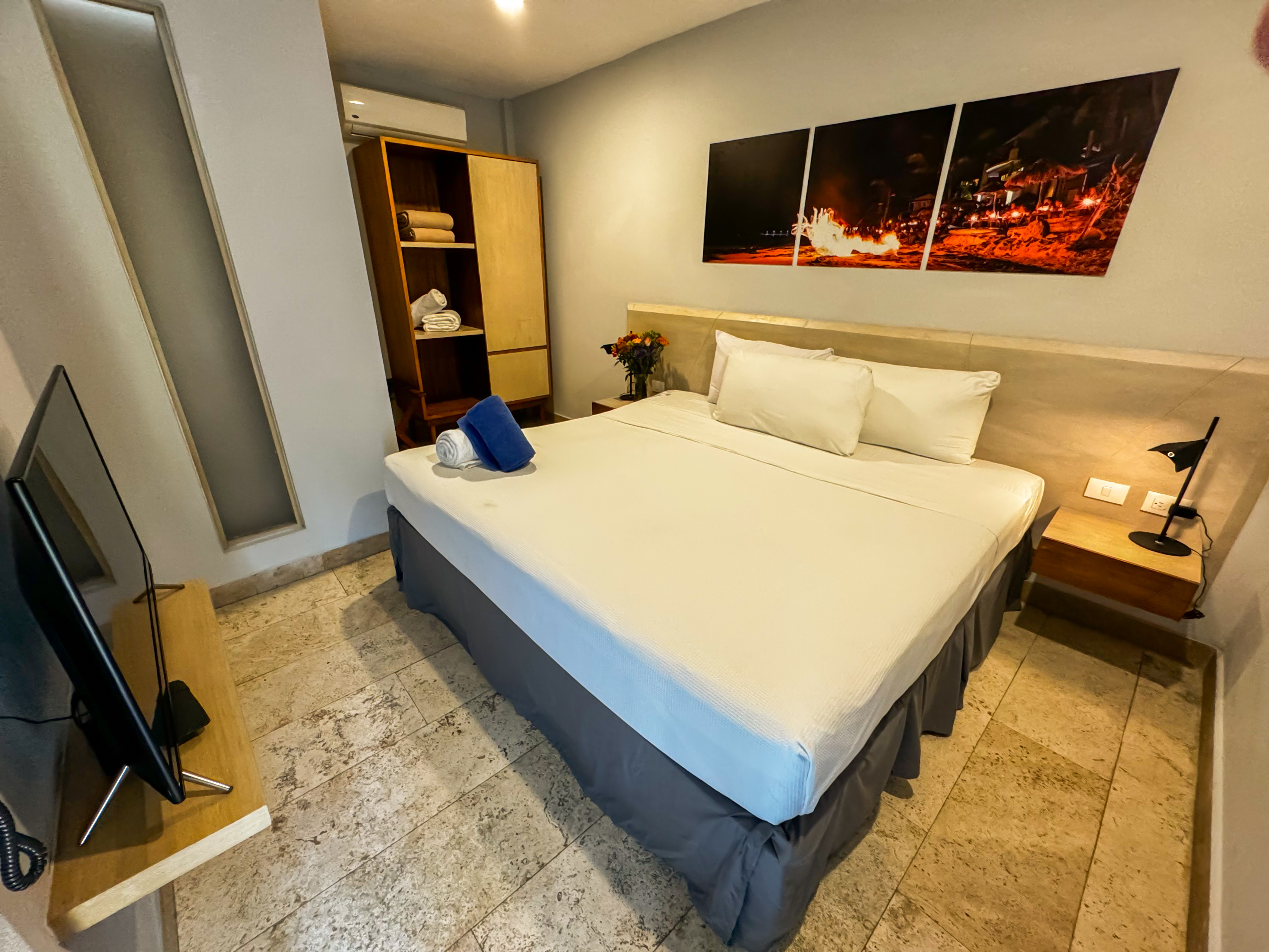 Suite Deluxe with Air Conditioning