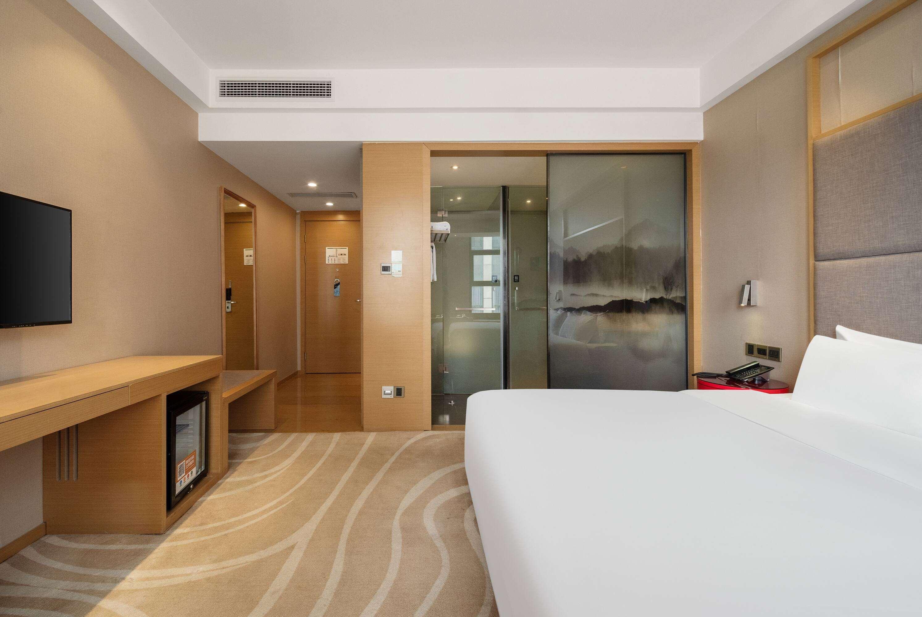 Double King Bed Non Smoking