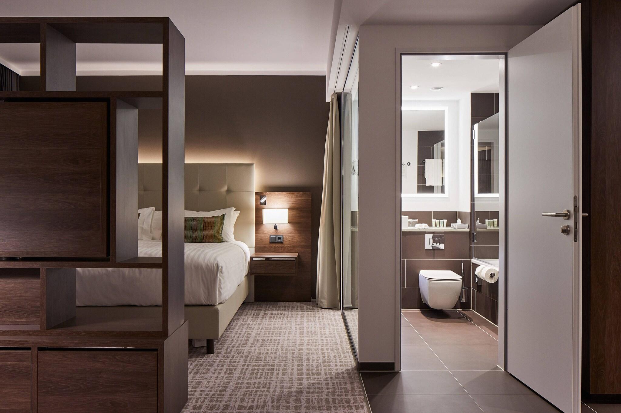 Double King Size Bed