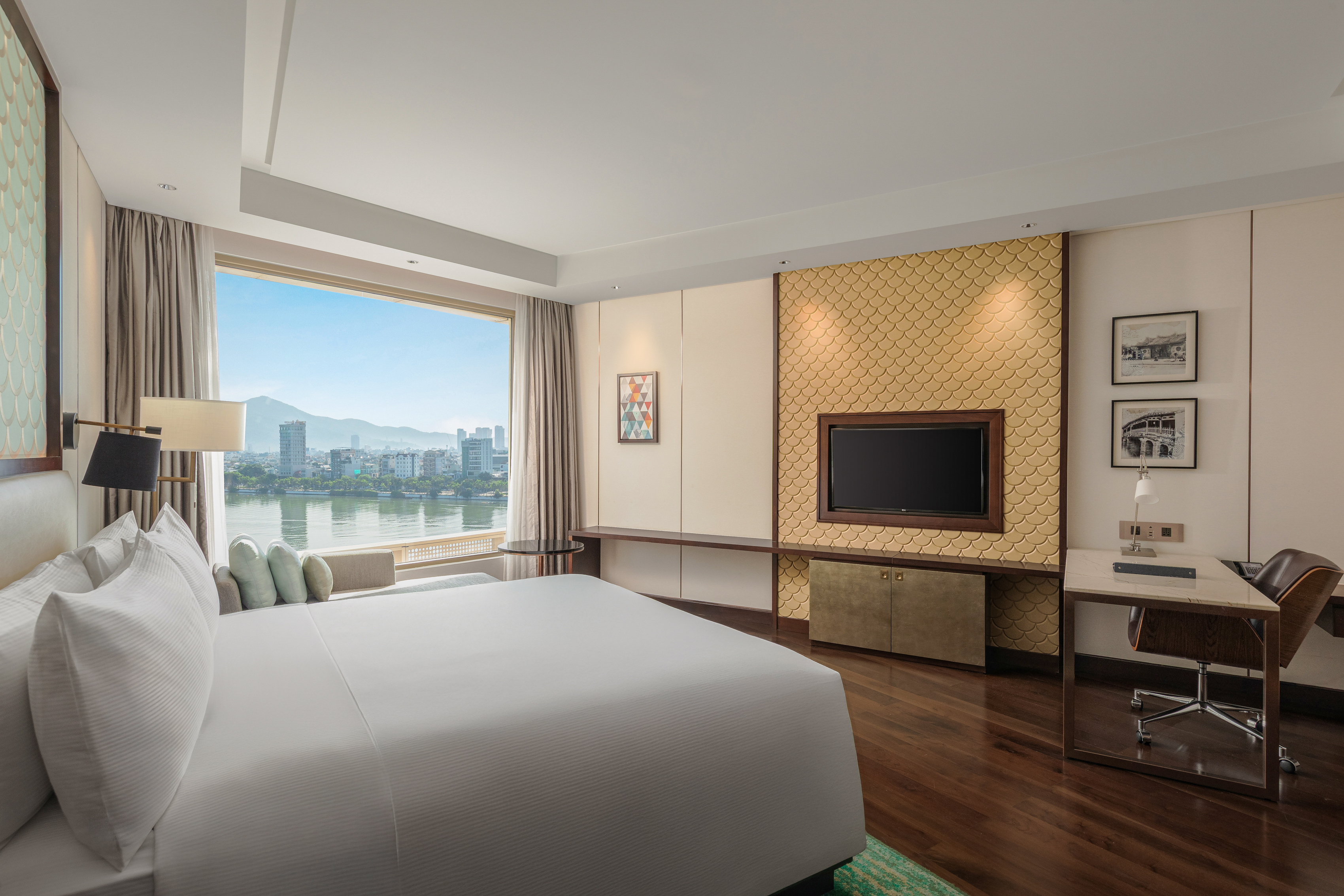 Double Guest Room King Bed