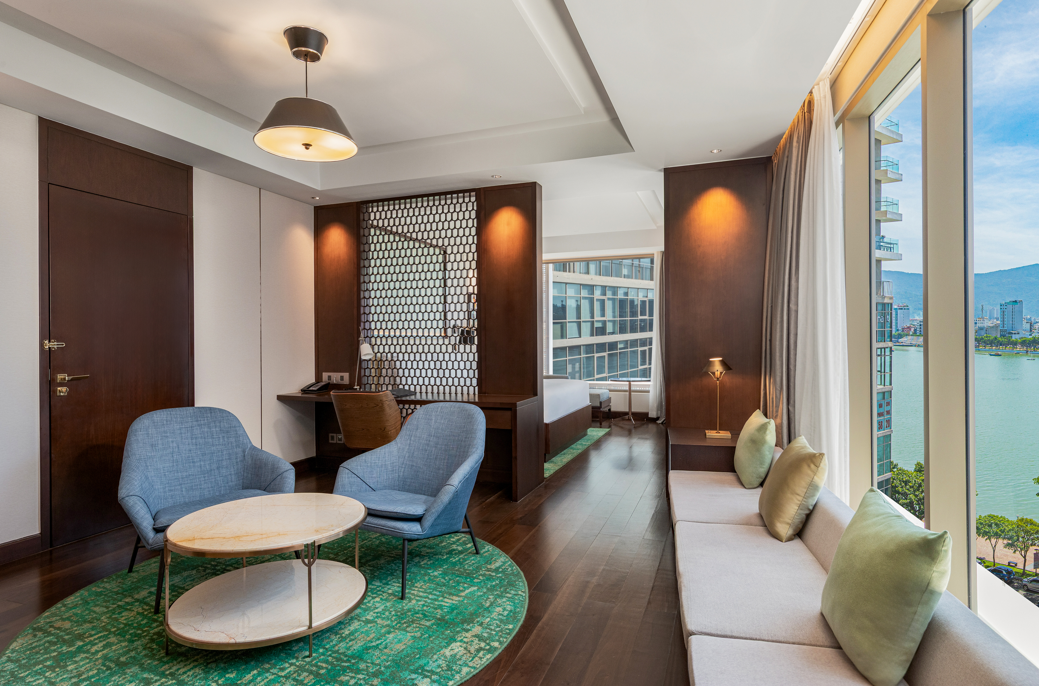 Suite City View