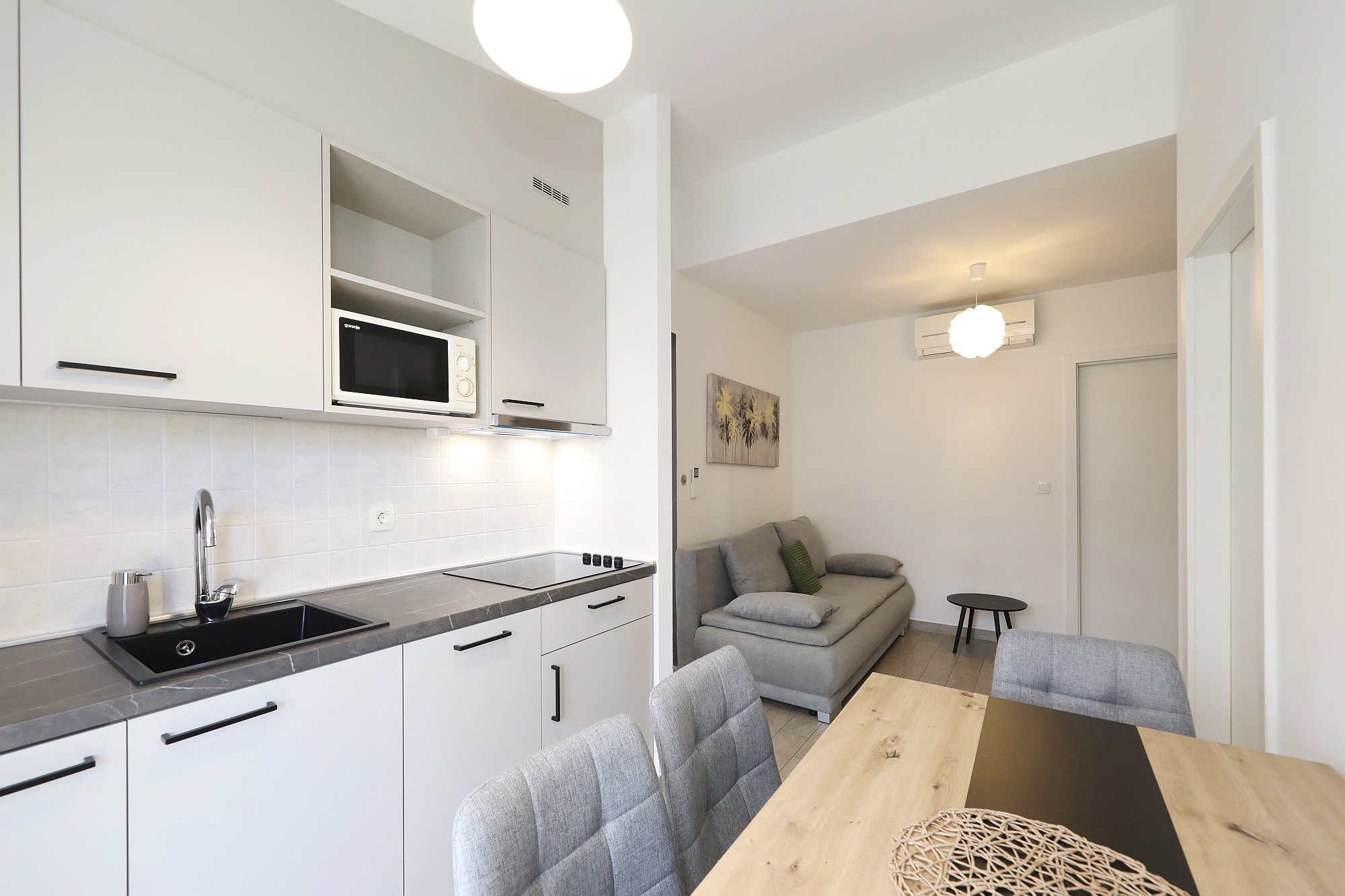 Apartment Capacity 4