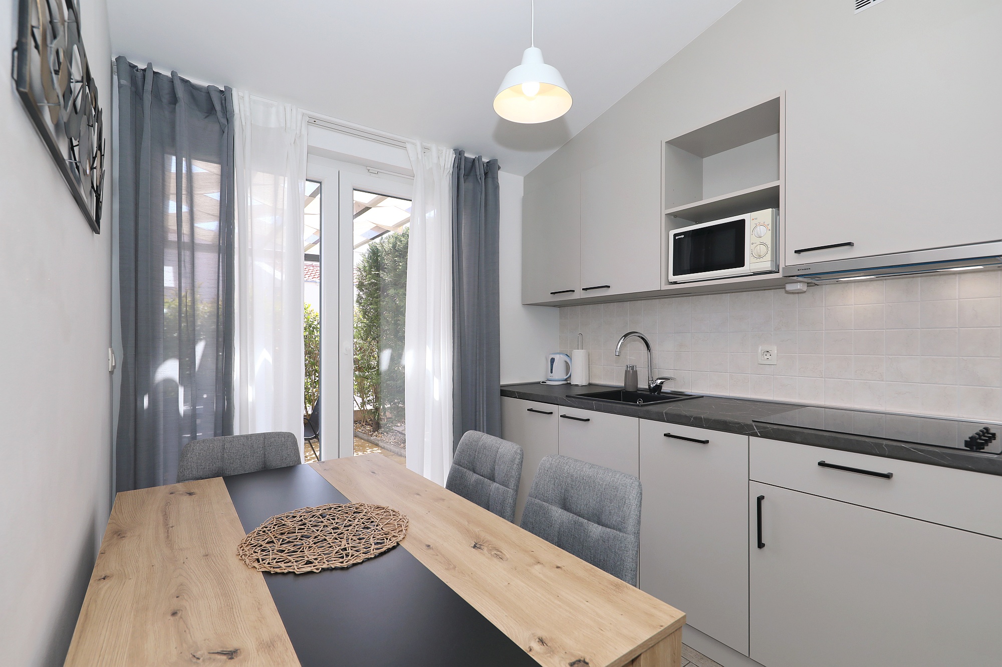 Apartment Capacity 4