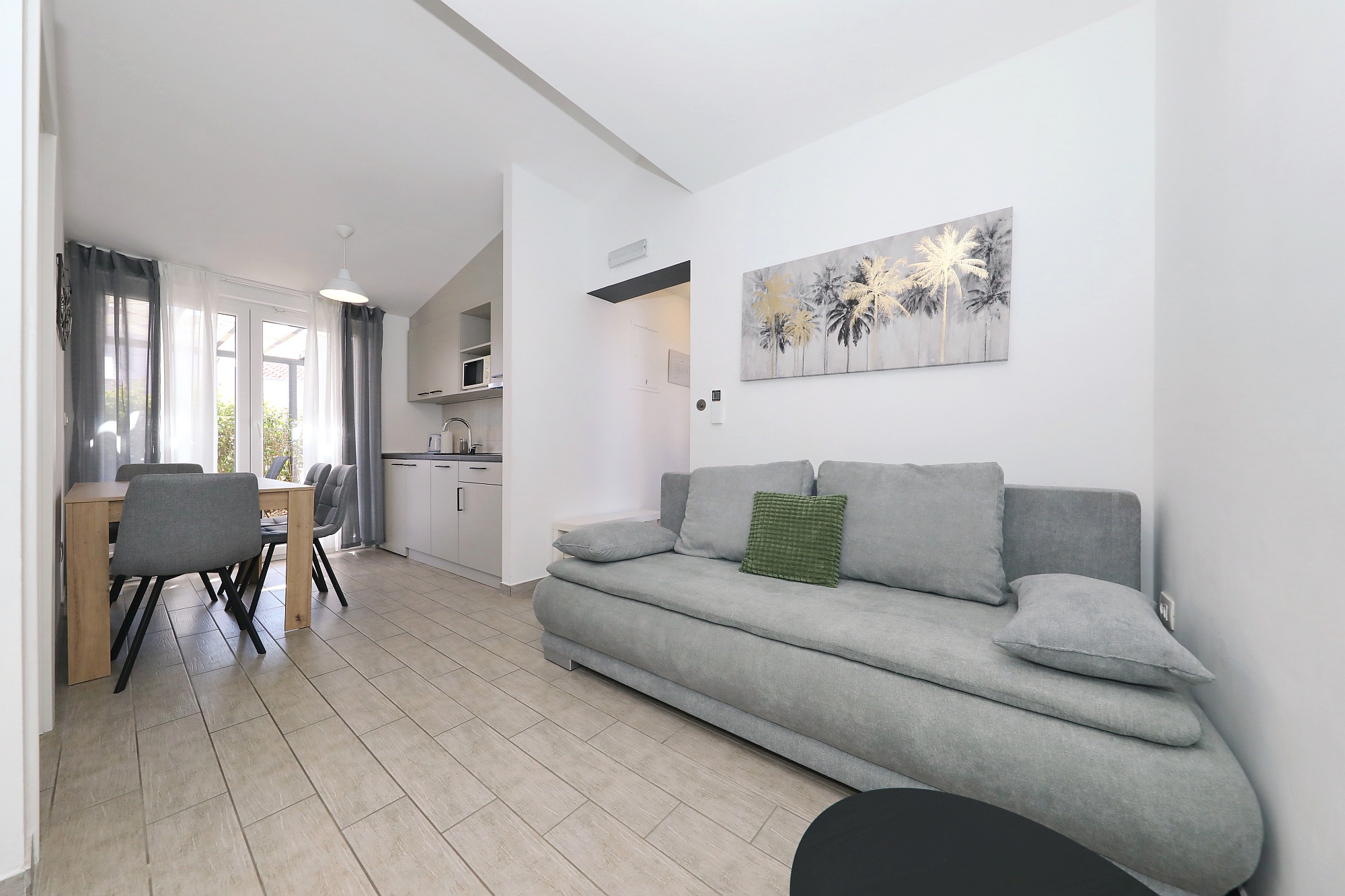 Apartment Capacity 4