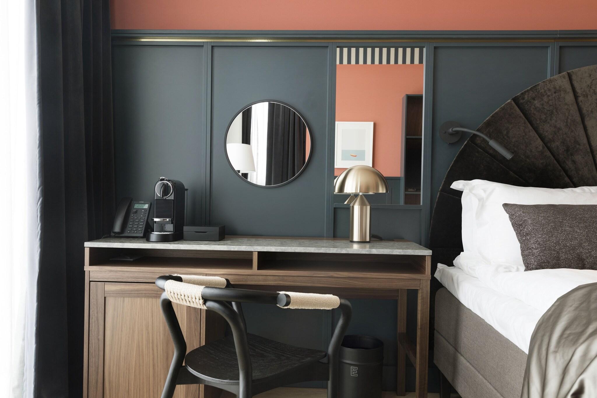 Double Deluxe King Bed