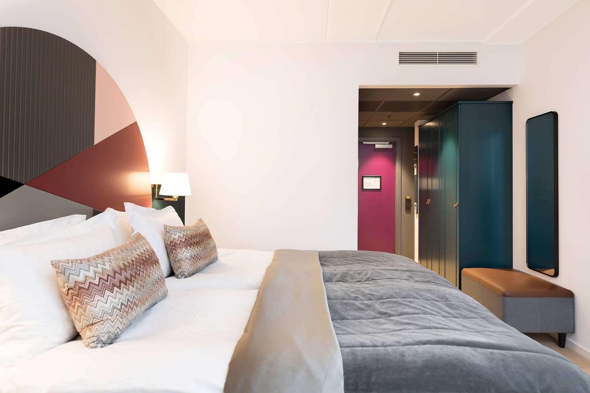 Double Superior King Bed