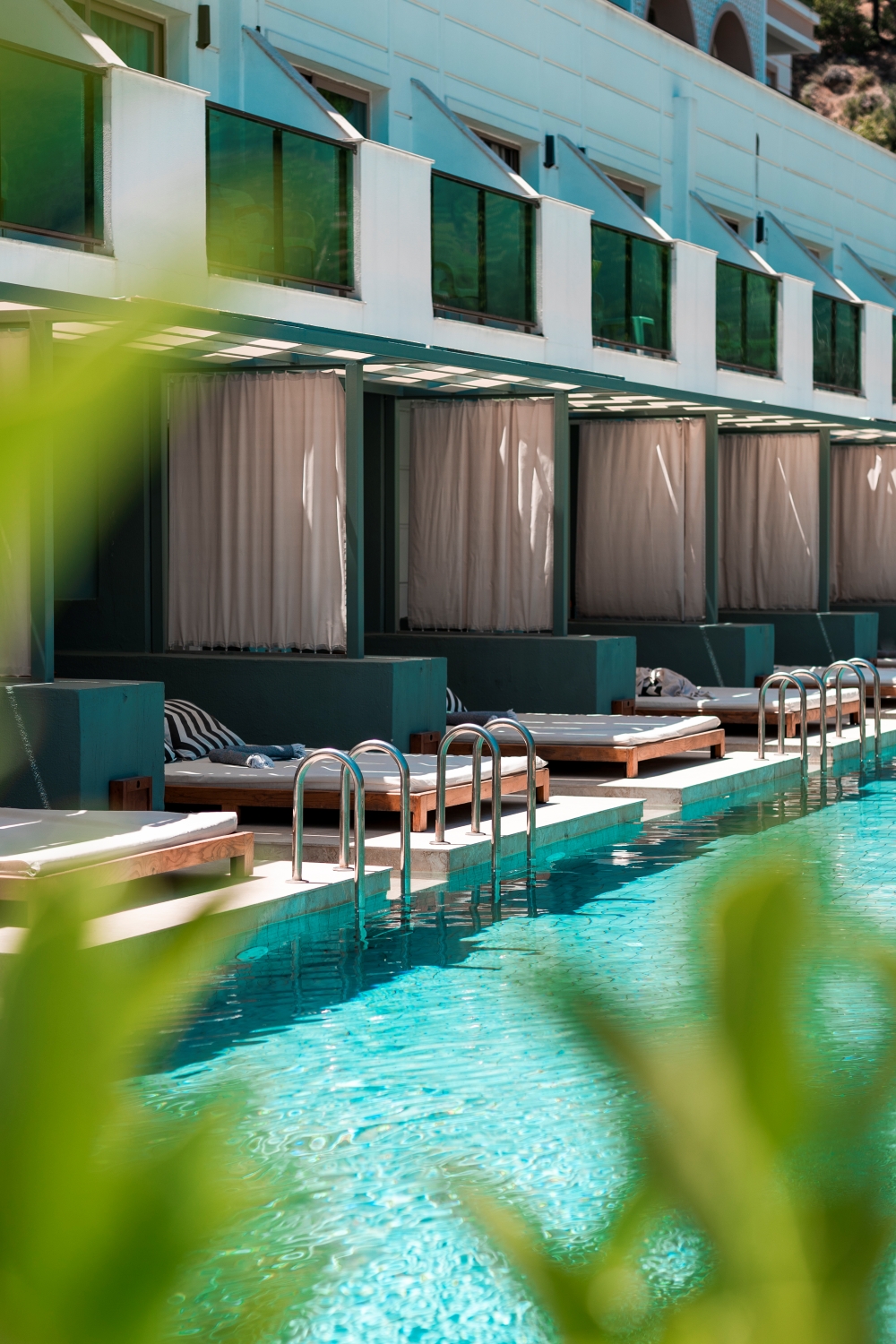 Double Single Pool View