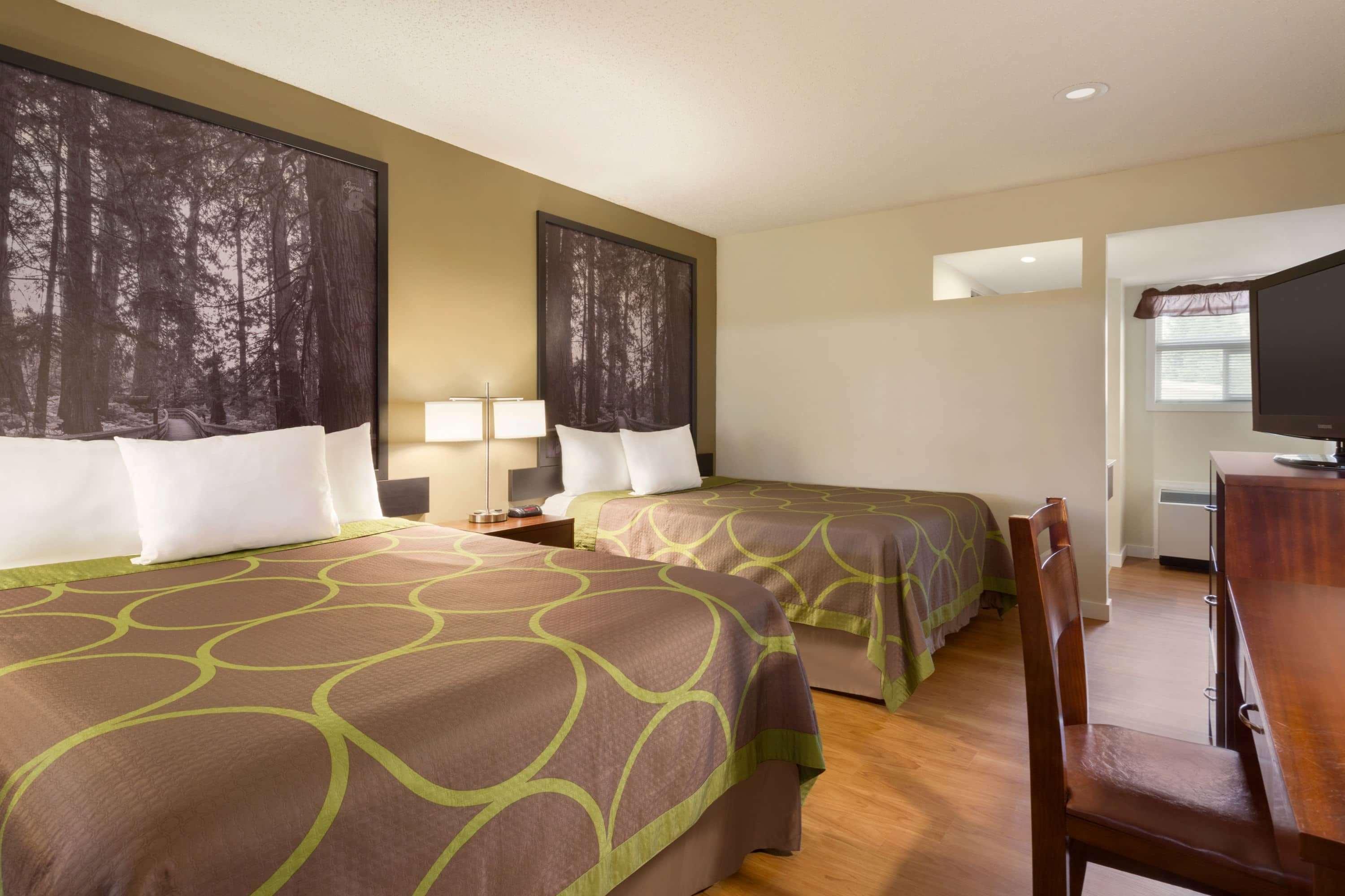 Quadruple Two Queen Beds