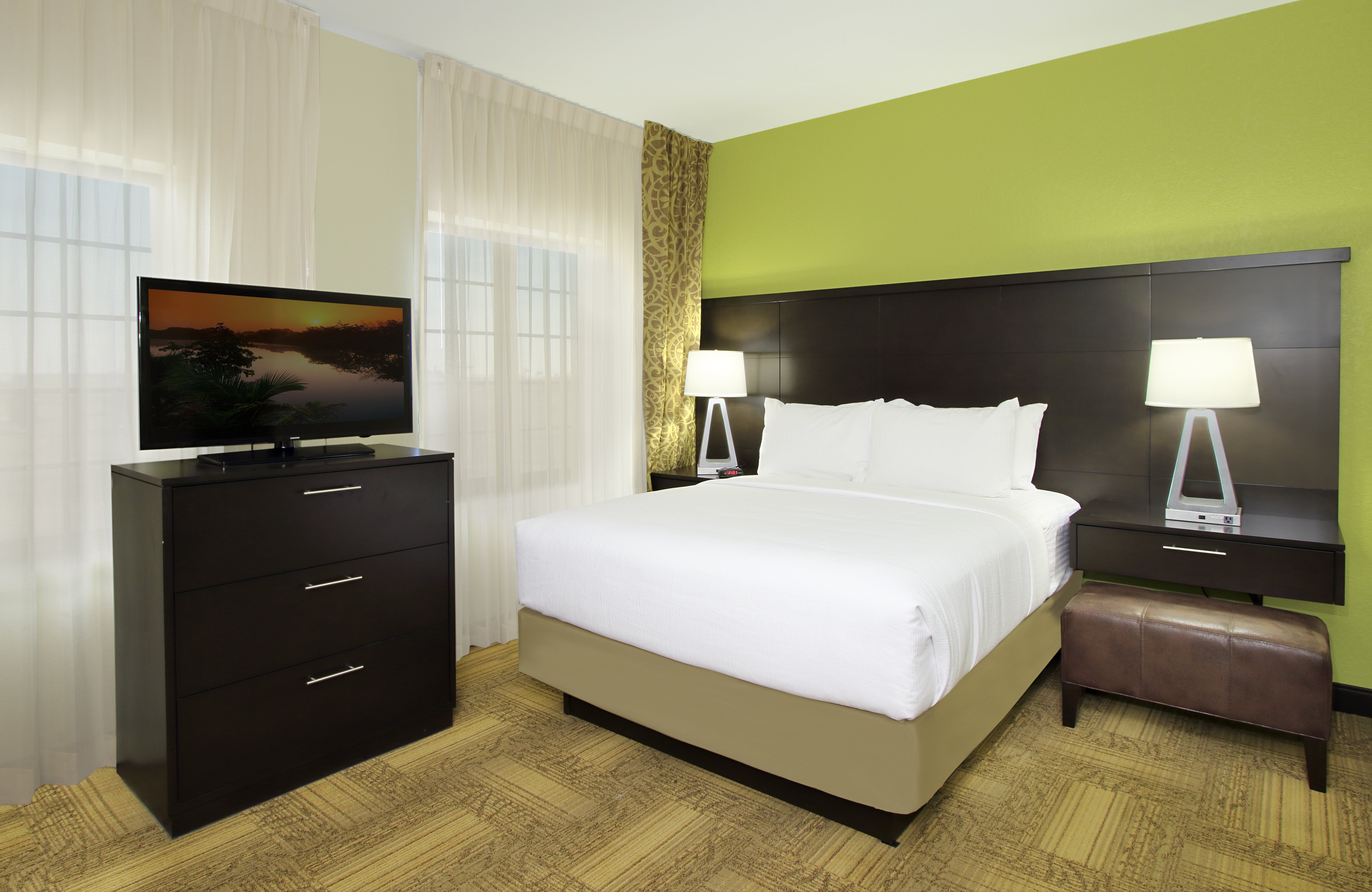 Suite Queen Size Bed