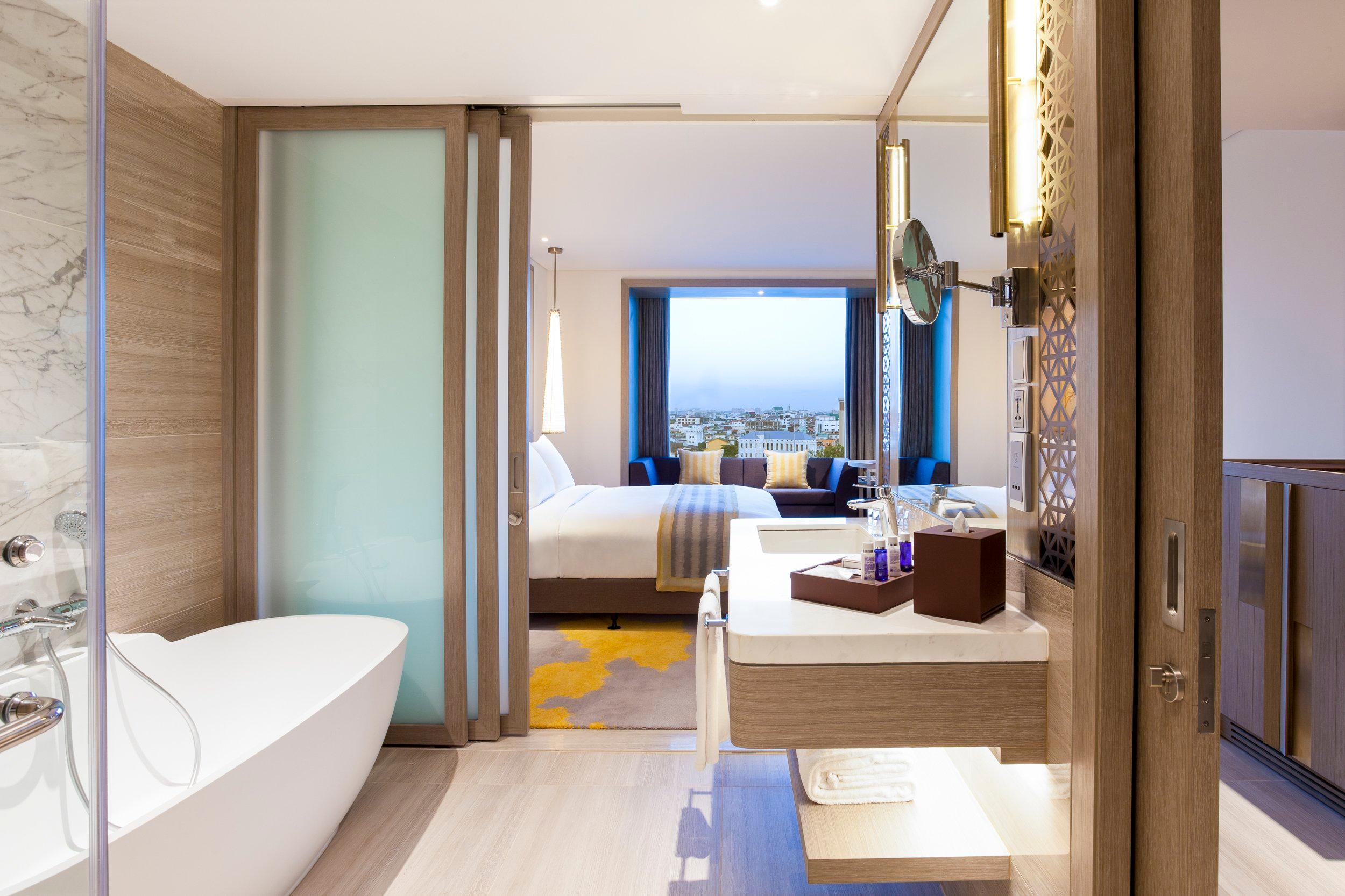 Double Pool View King Bed