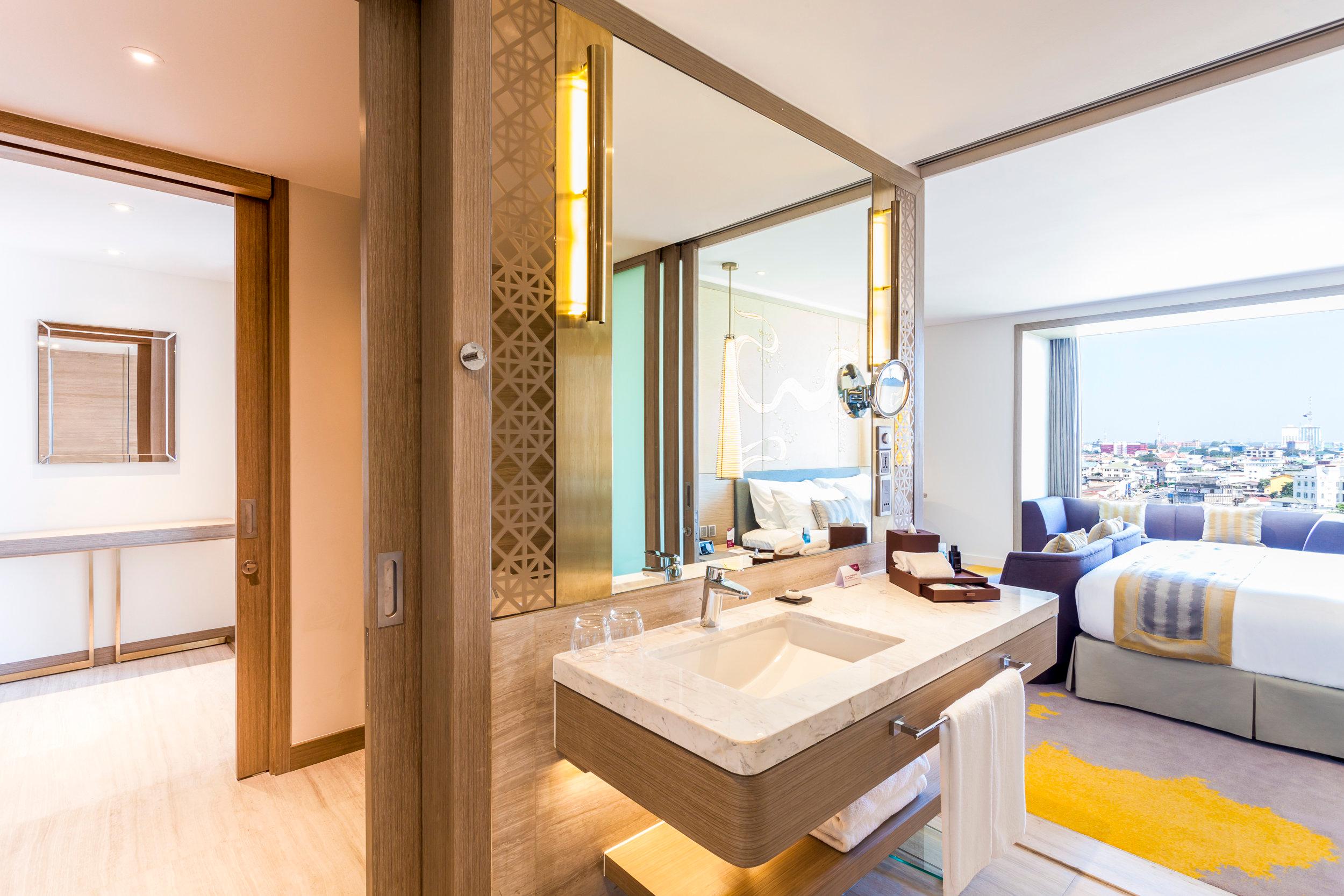 Double Business King Bed