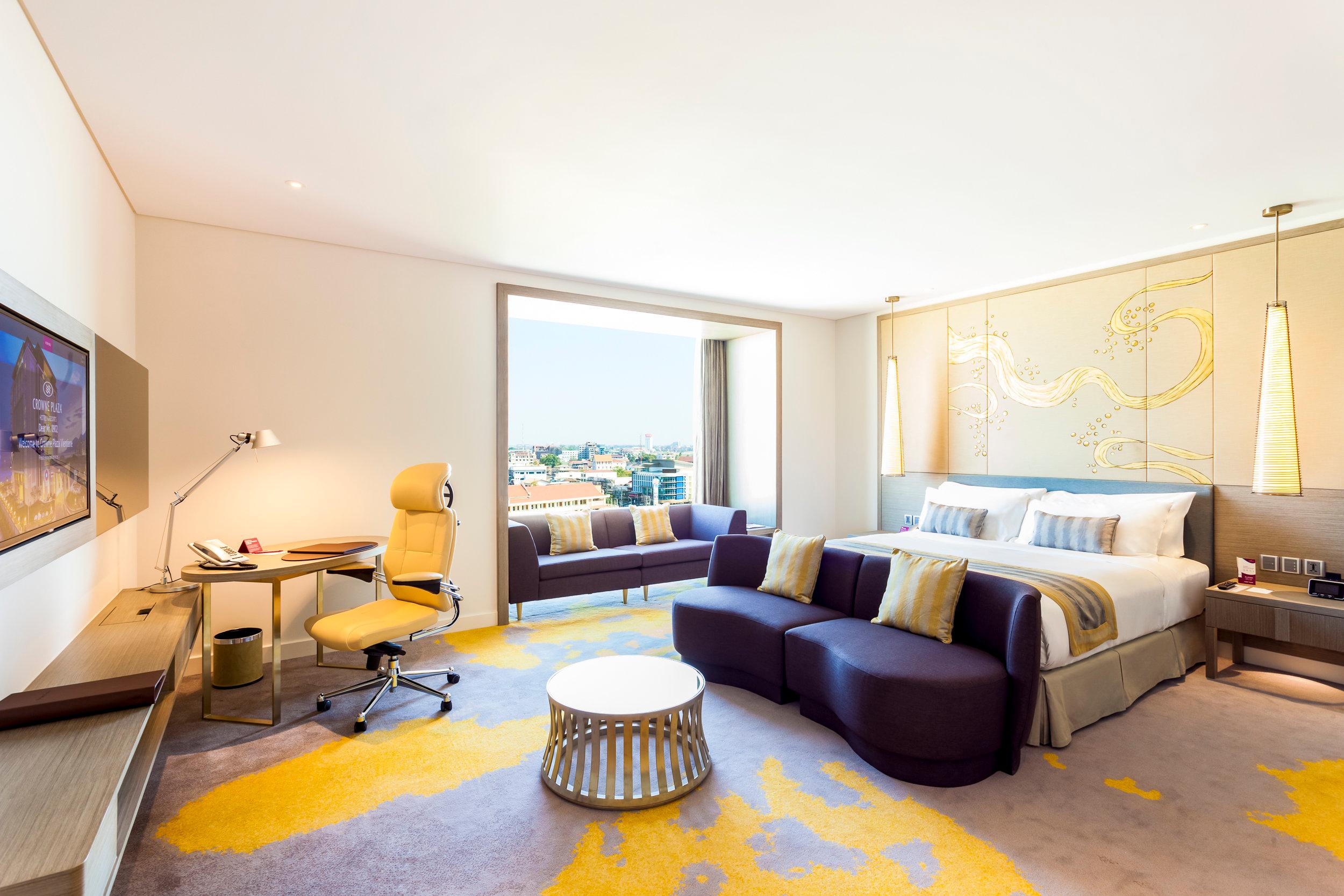 Double Business King Bed