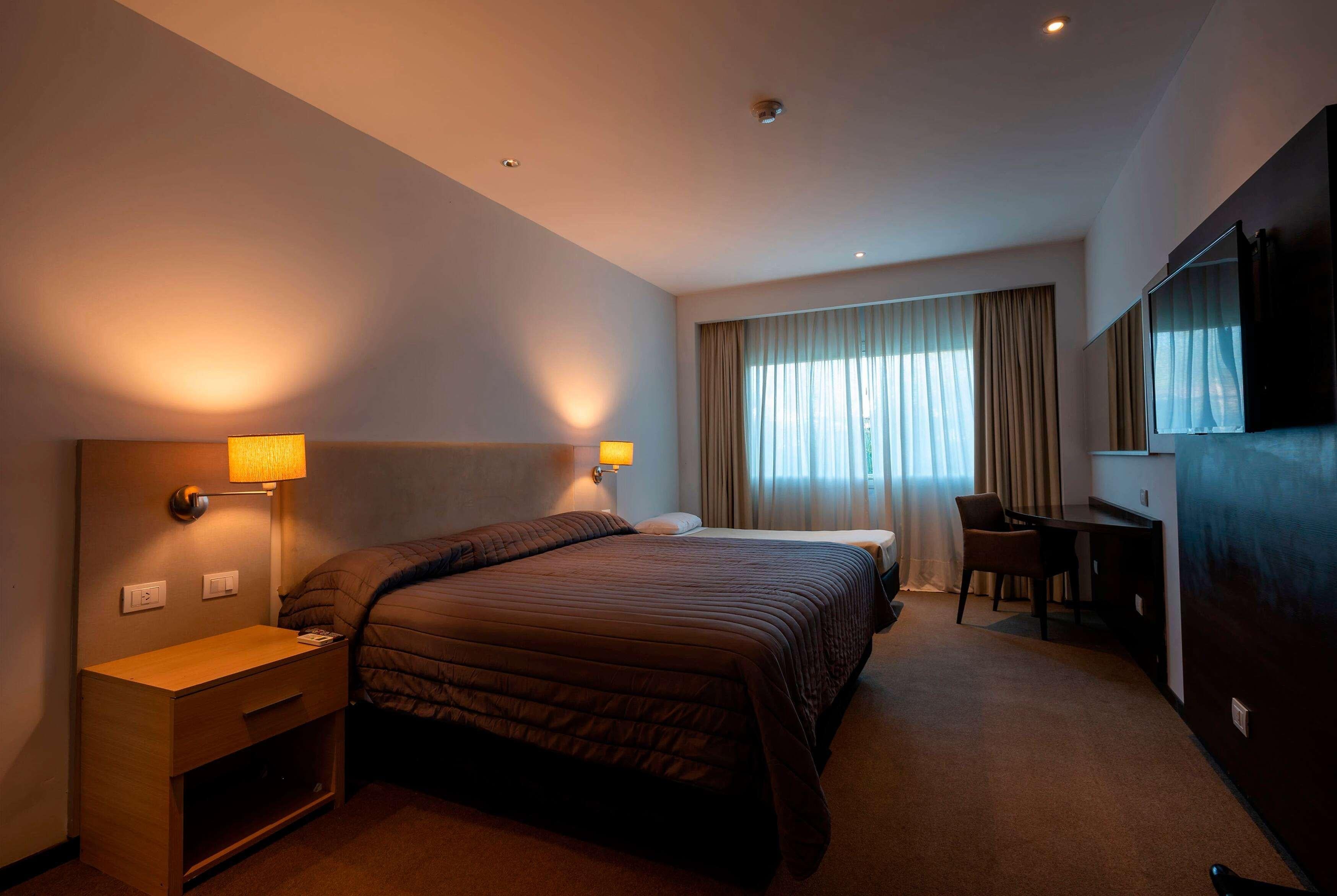 Double King Bed Non Smoking