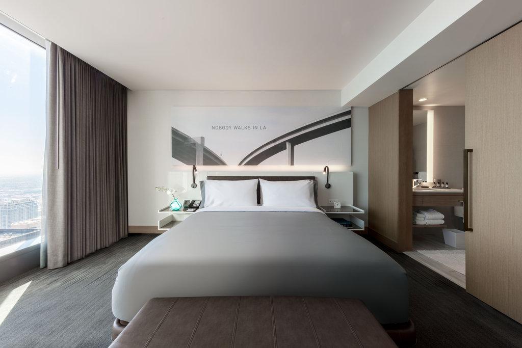 Double Deluxe King Bed