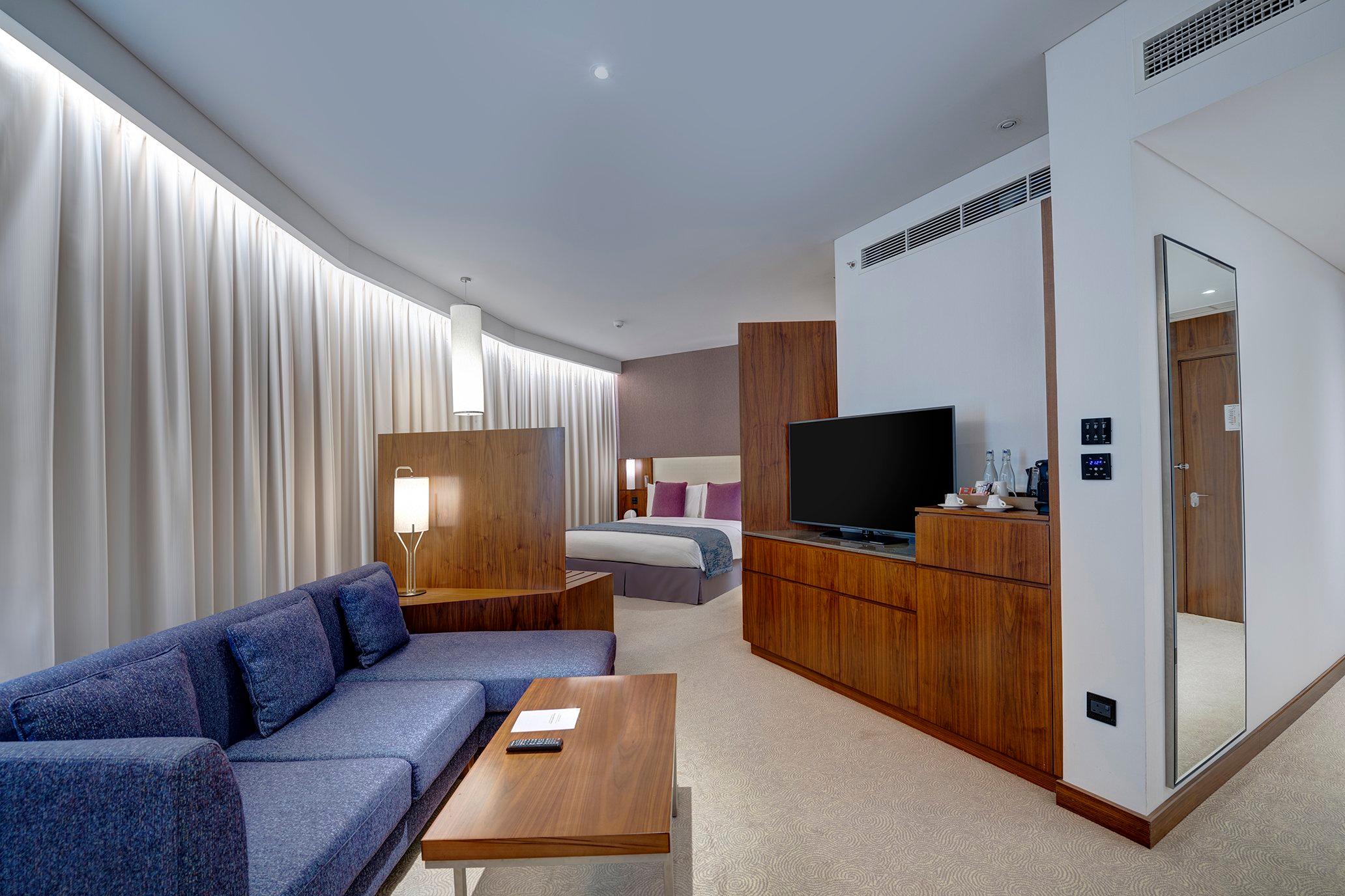 Junior Suite City View King Bed