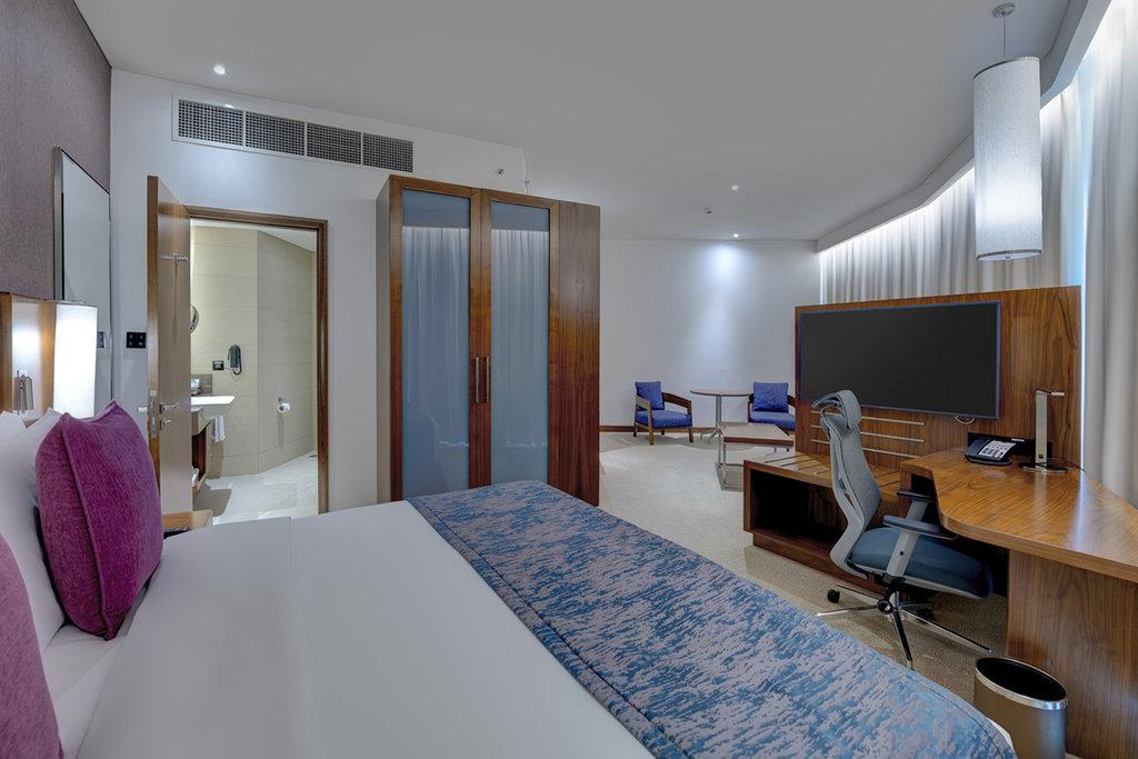 Junior Suite City View King Bed