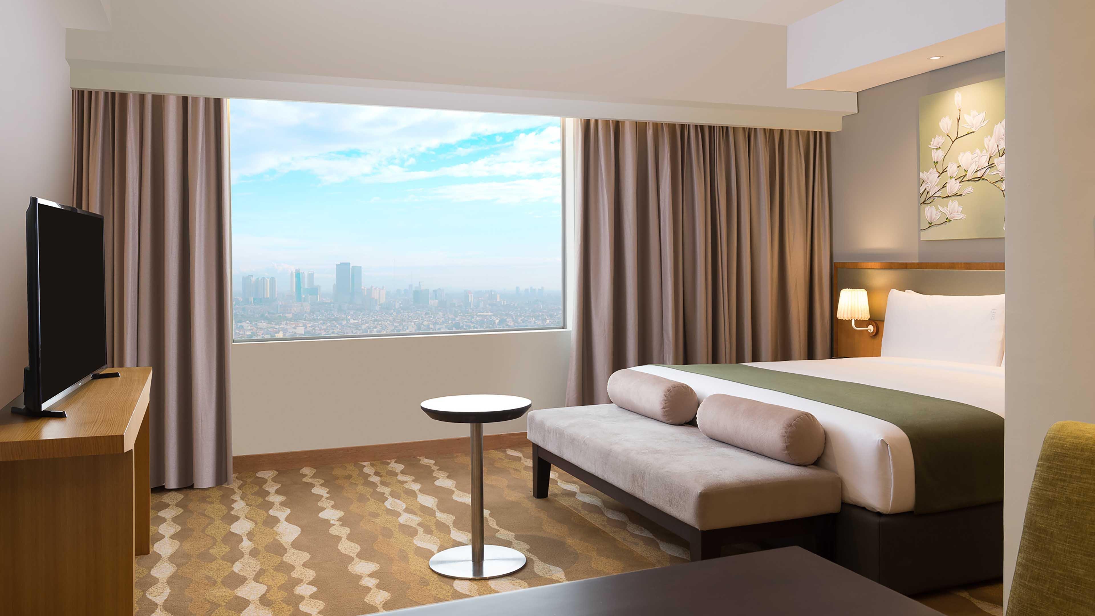 Suite City View King Bed