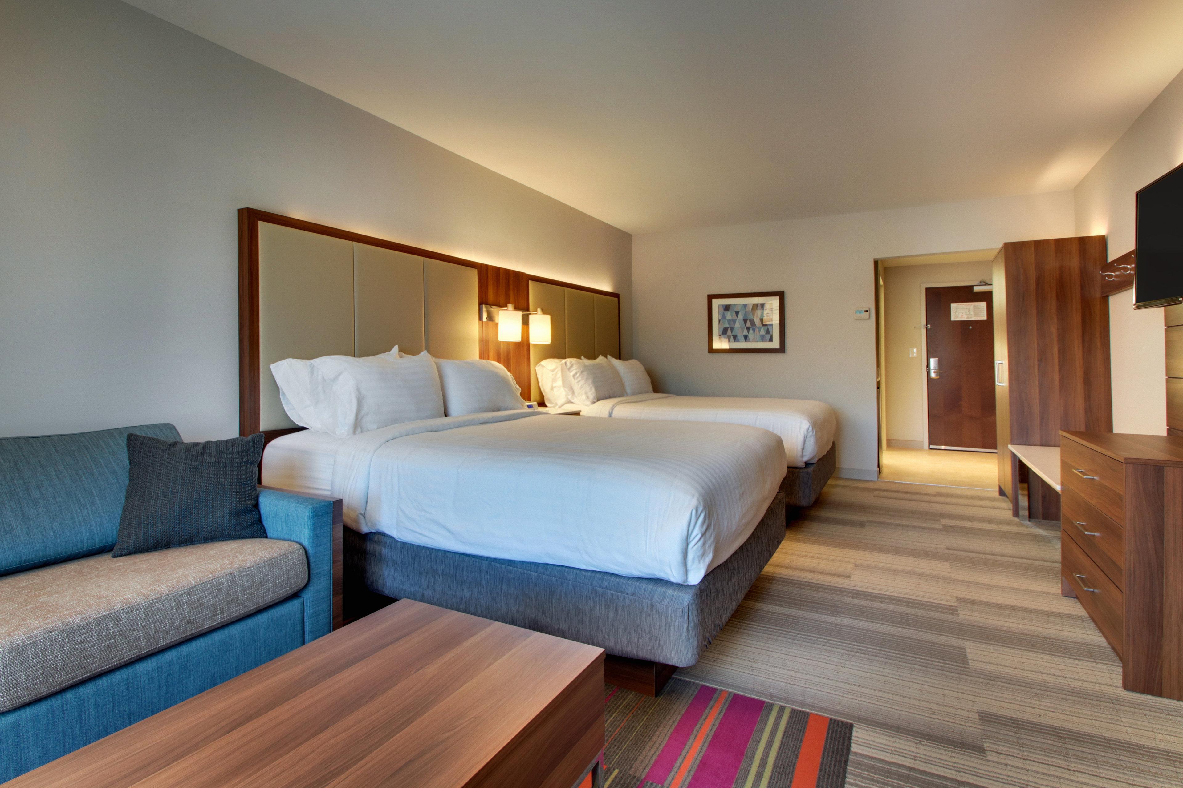 Suite Two Queen Beds