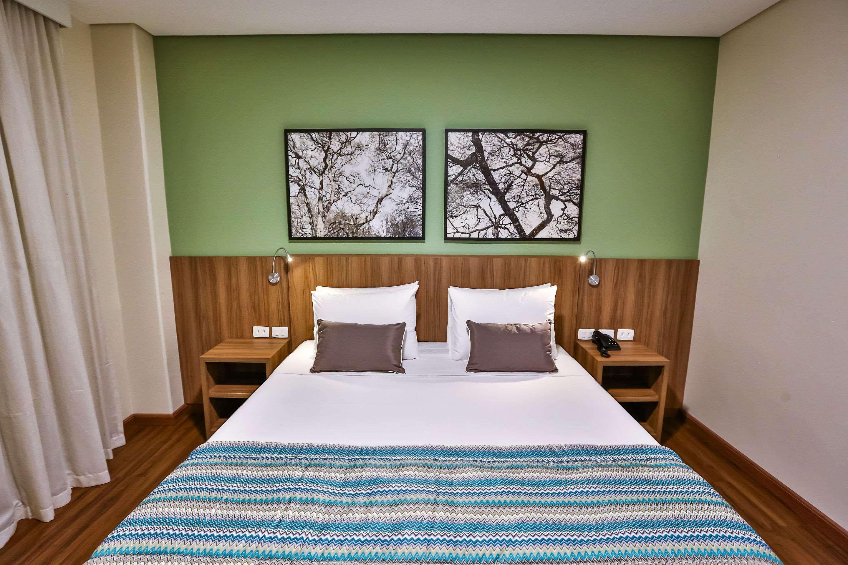 Double Queen Size Bed