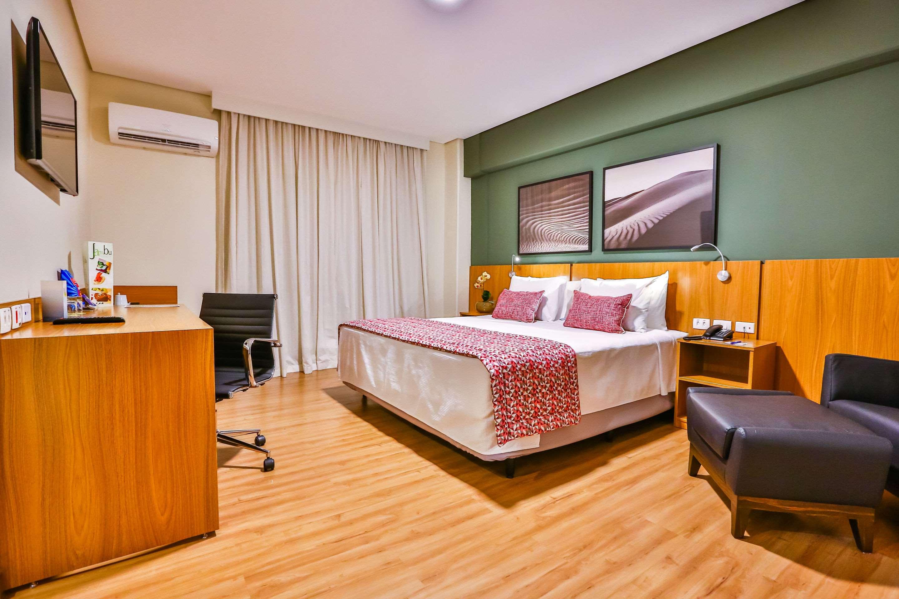 Double Queen Bed Non Smoking