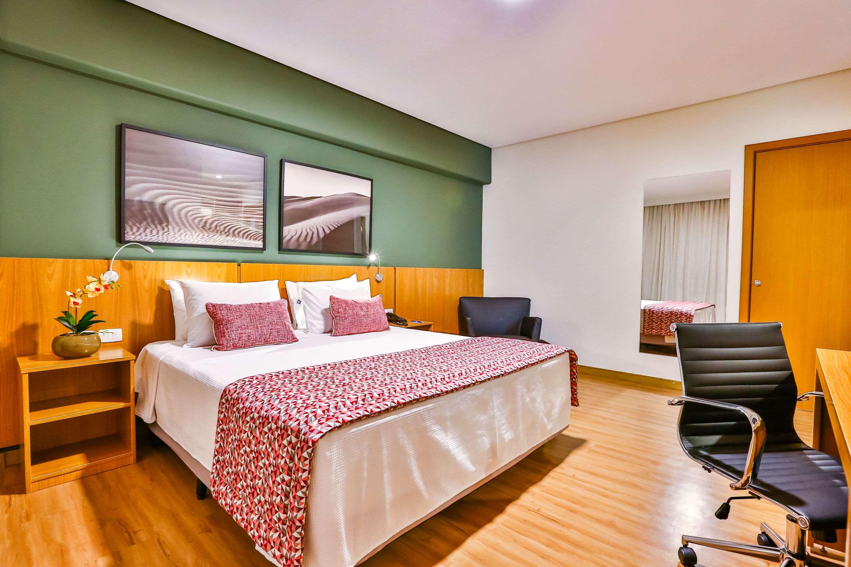 Double Queen Bed Non Smoking