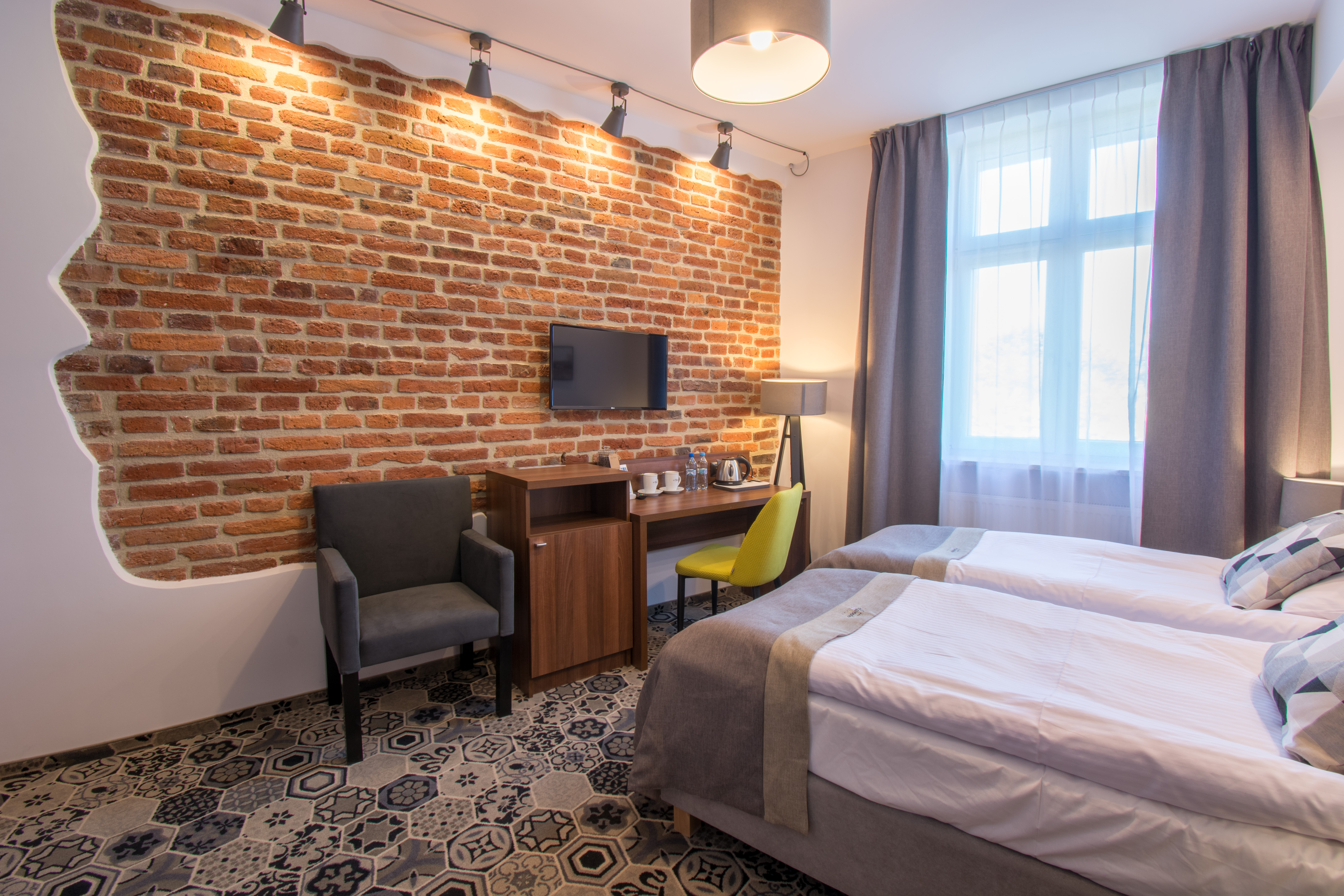 Double or Twin Standard