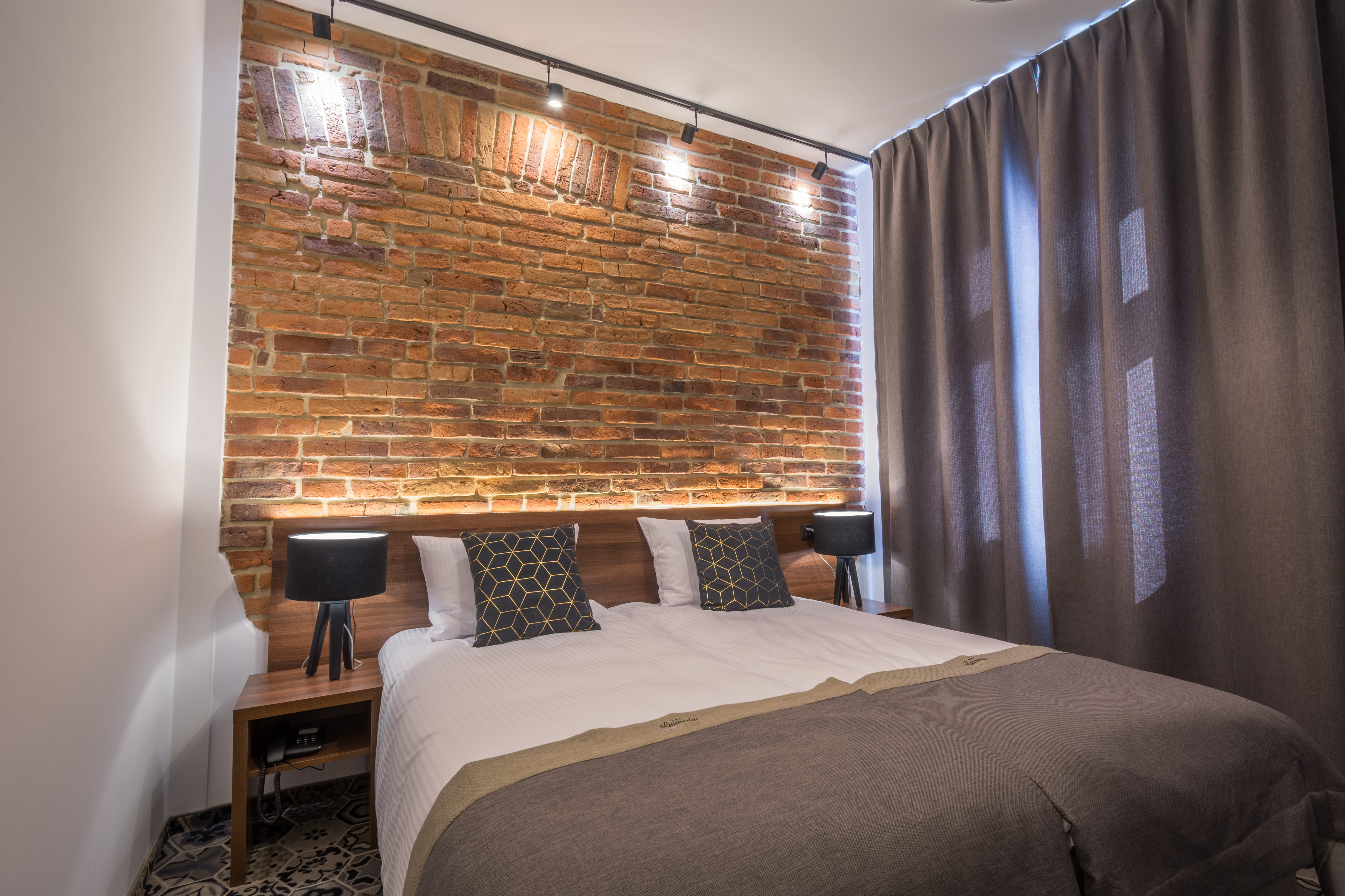 Double or Twin Deluxe