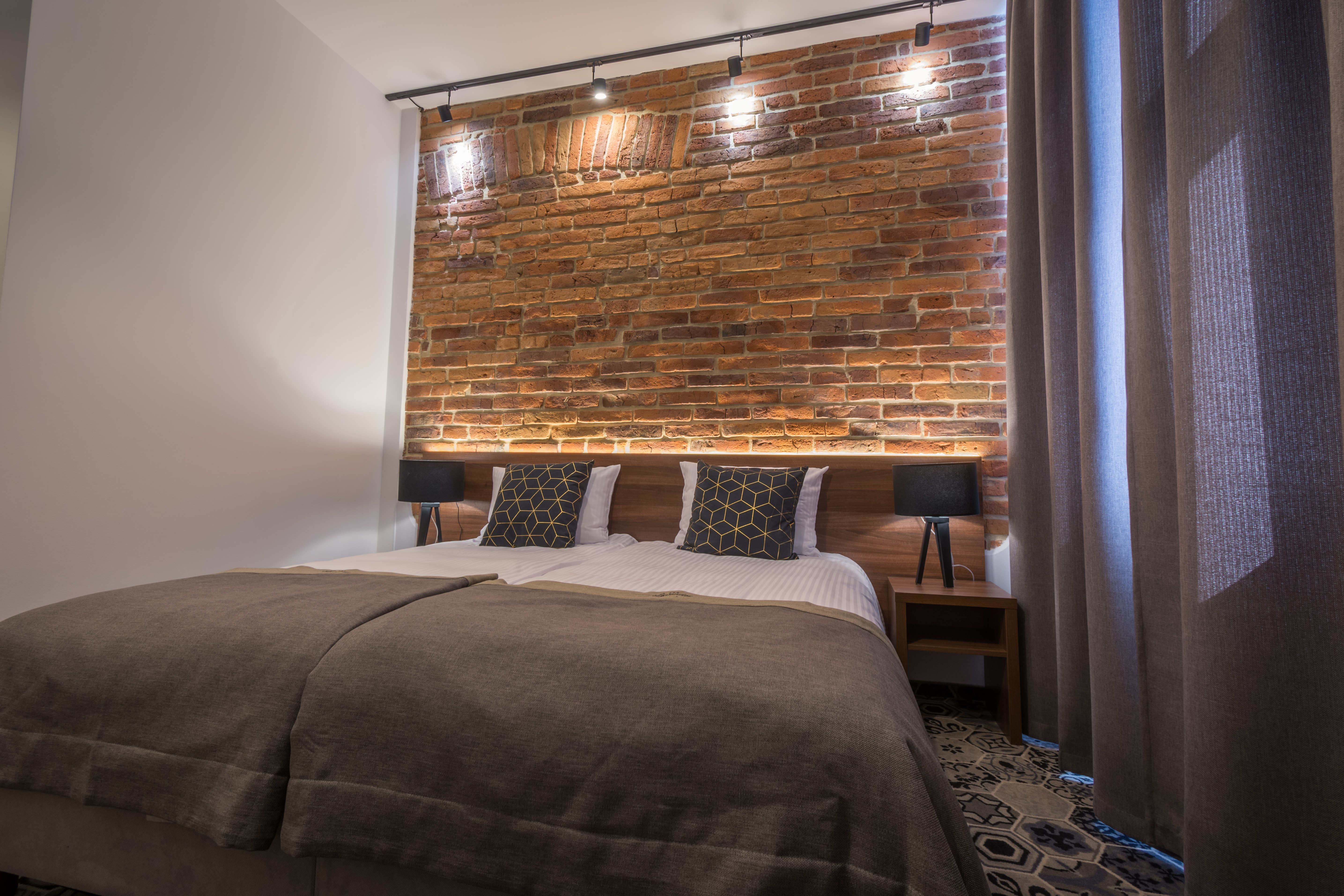 Double or Twin Deluxe