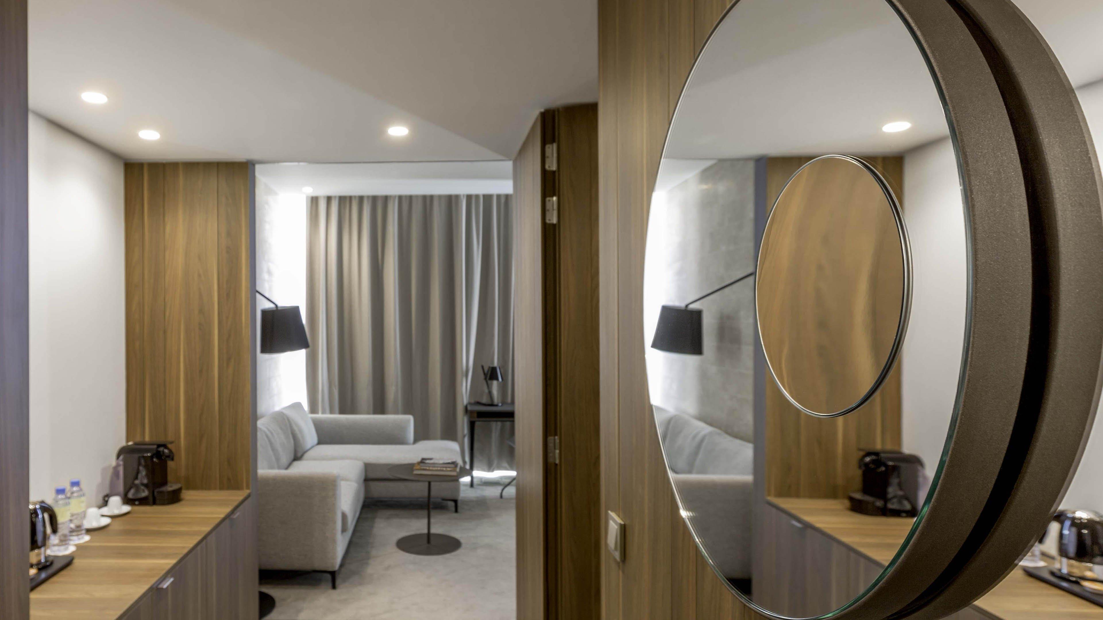 Suite Queen Size Bed