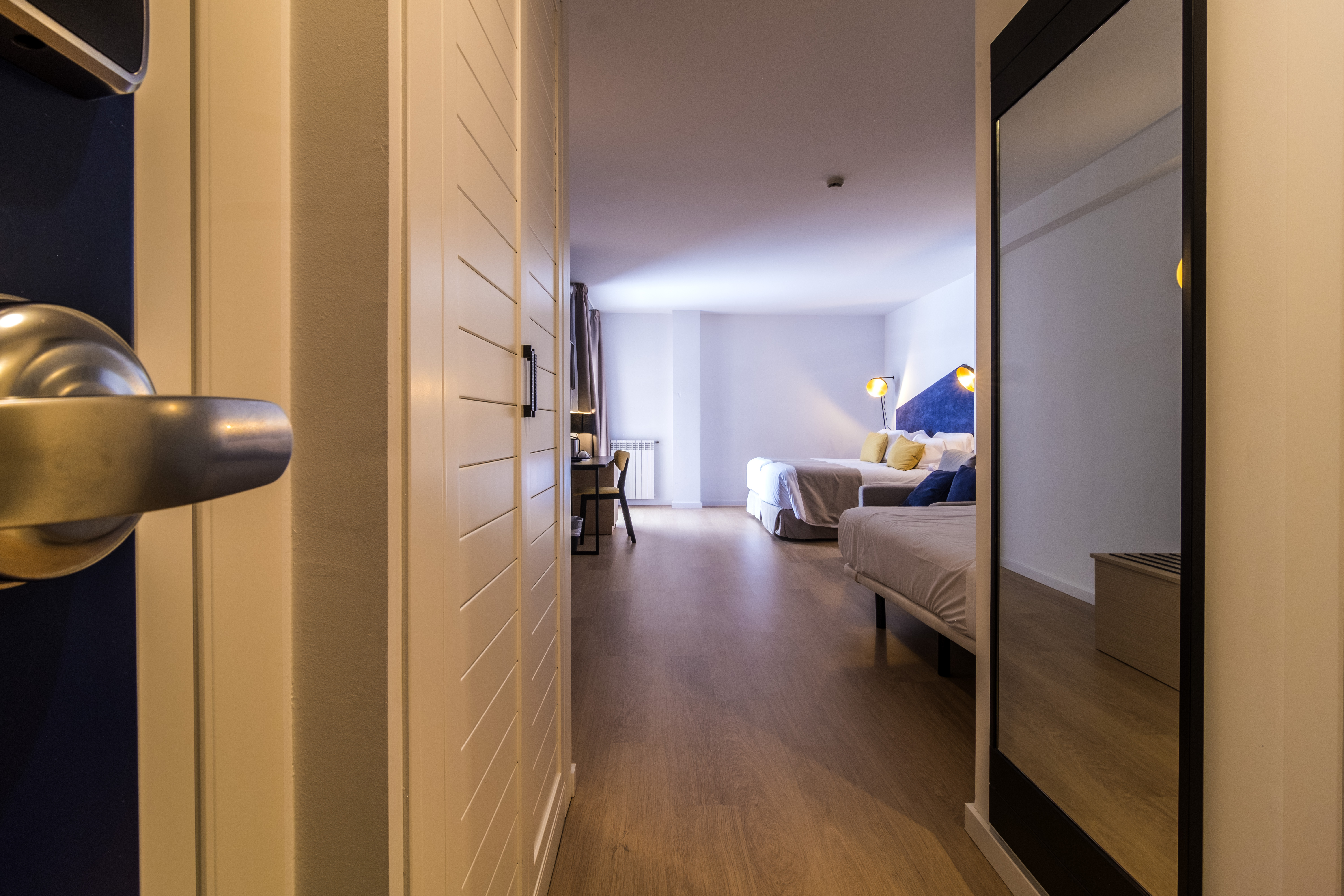 Quadruple Capacity 4