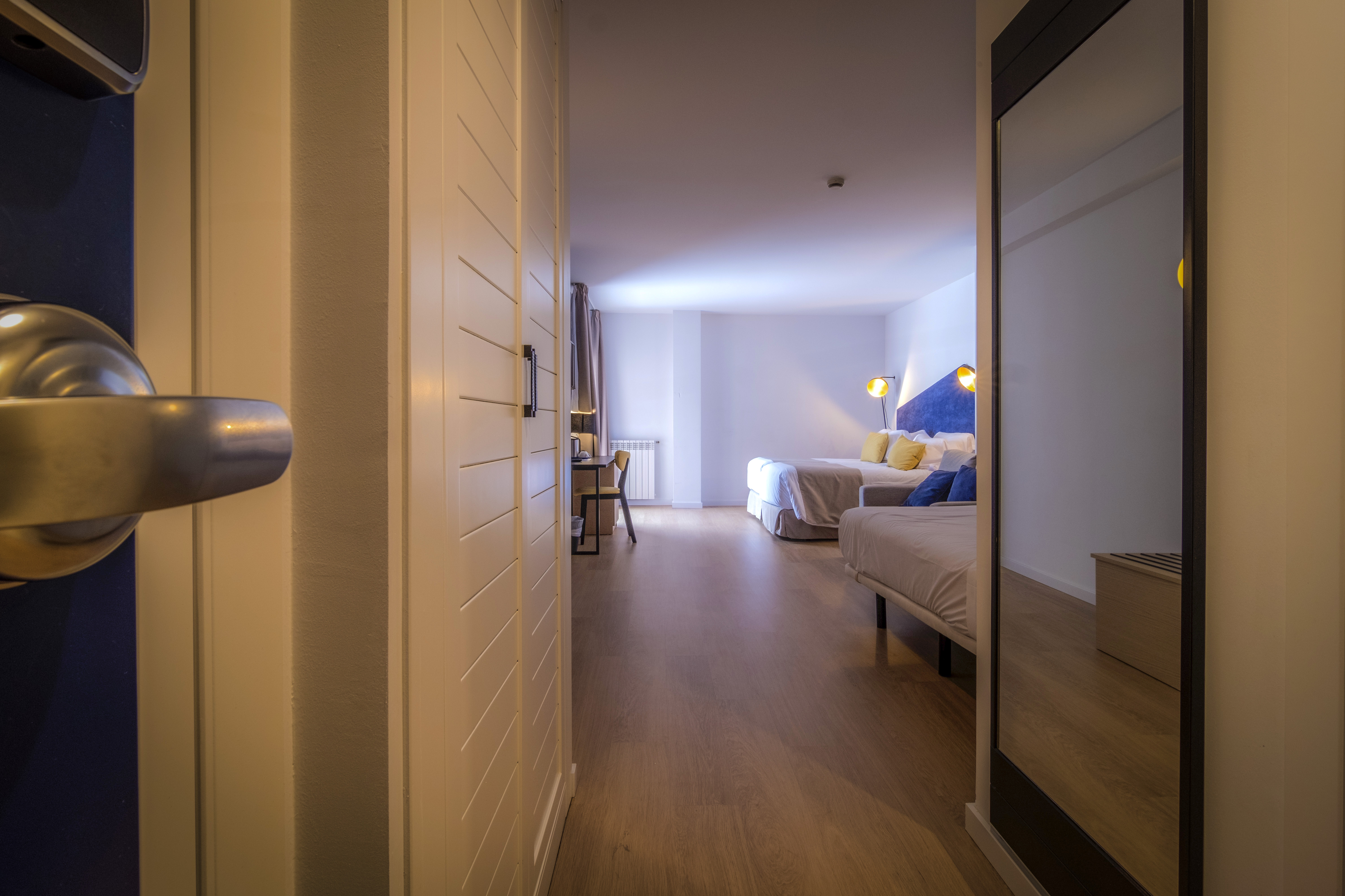 Quadruple Capacity 4