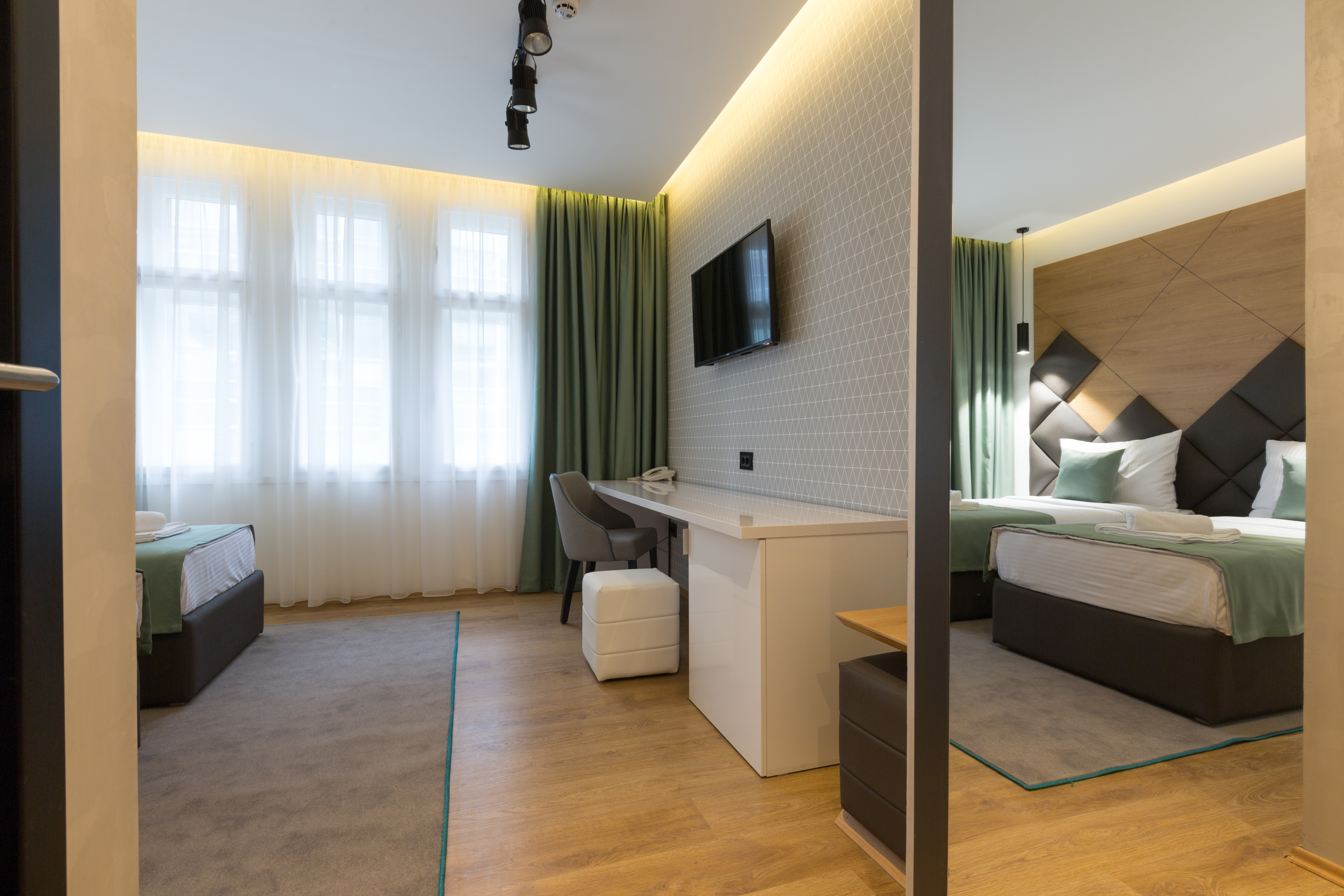 Double Single Superior